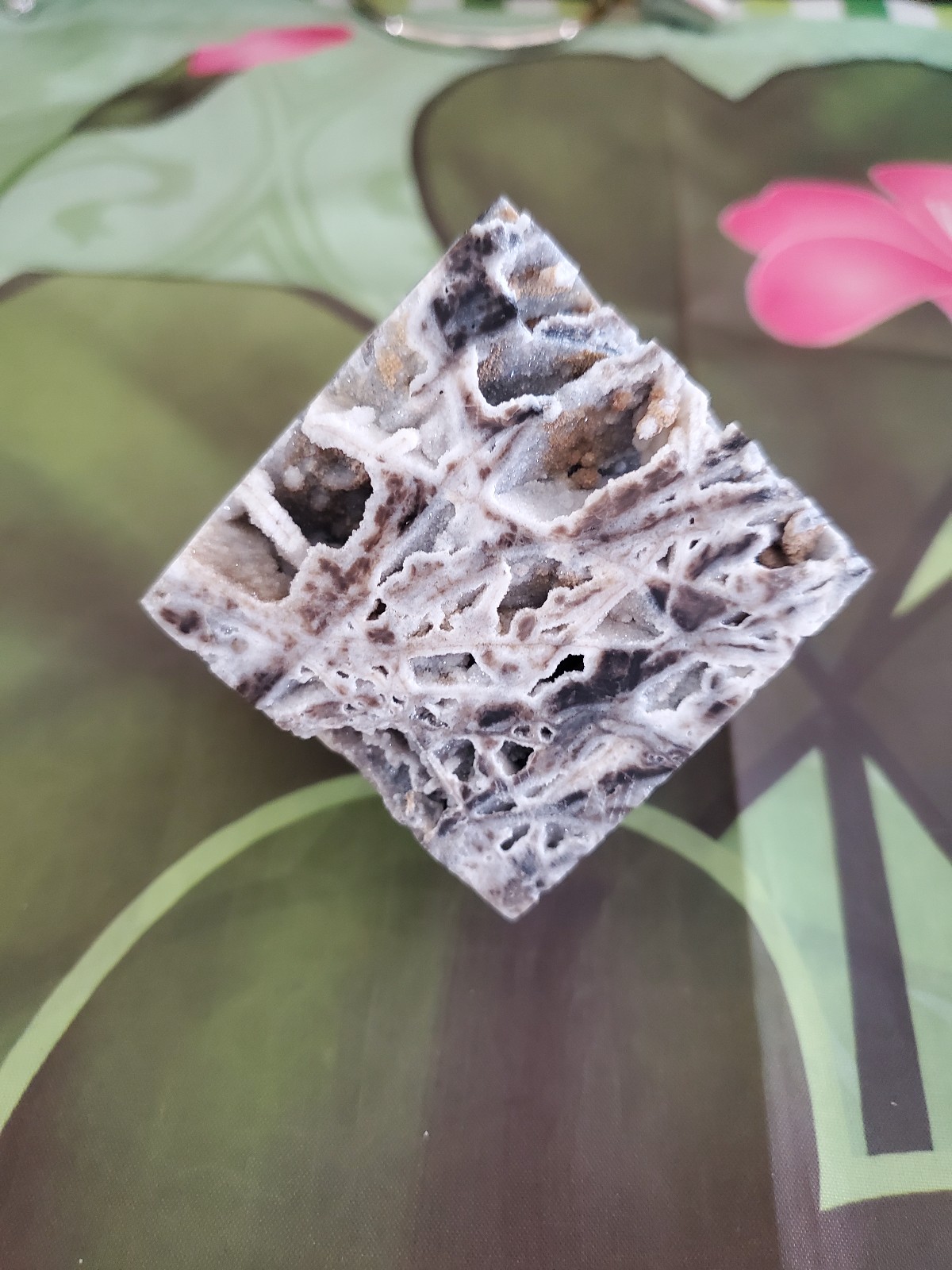 Sefelorite Cube