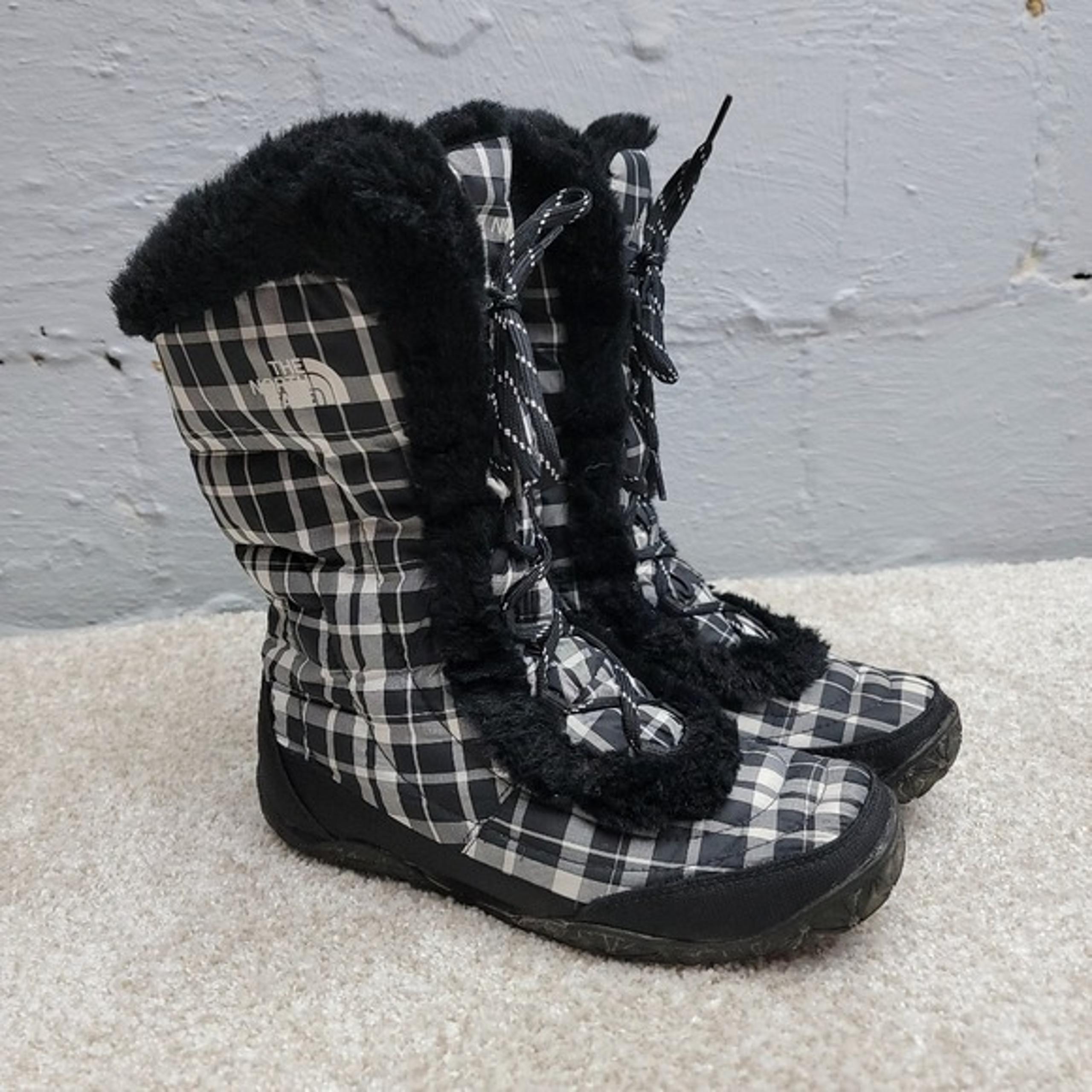 The North Face women's Quilted Faux Fur Trimmed Water Resistant Winter Boots