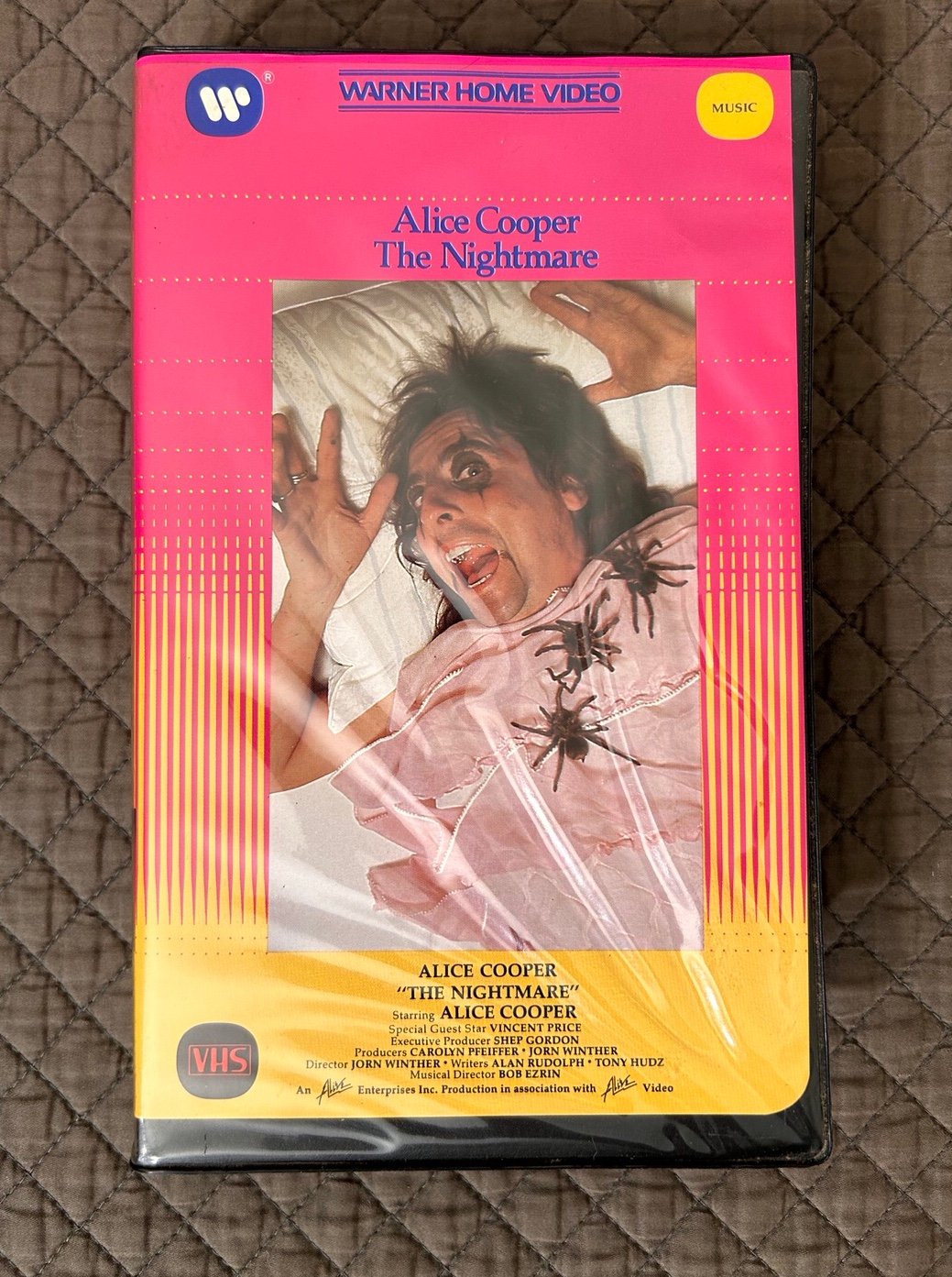 VHS: Alice Cooper: Welcome to My Nightmare: rare Warner Bros clamshell, horror