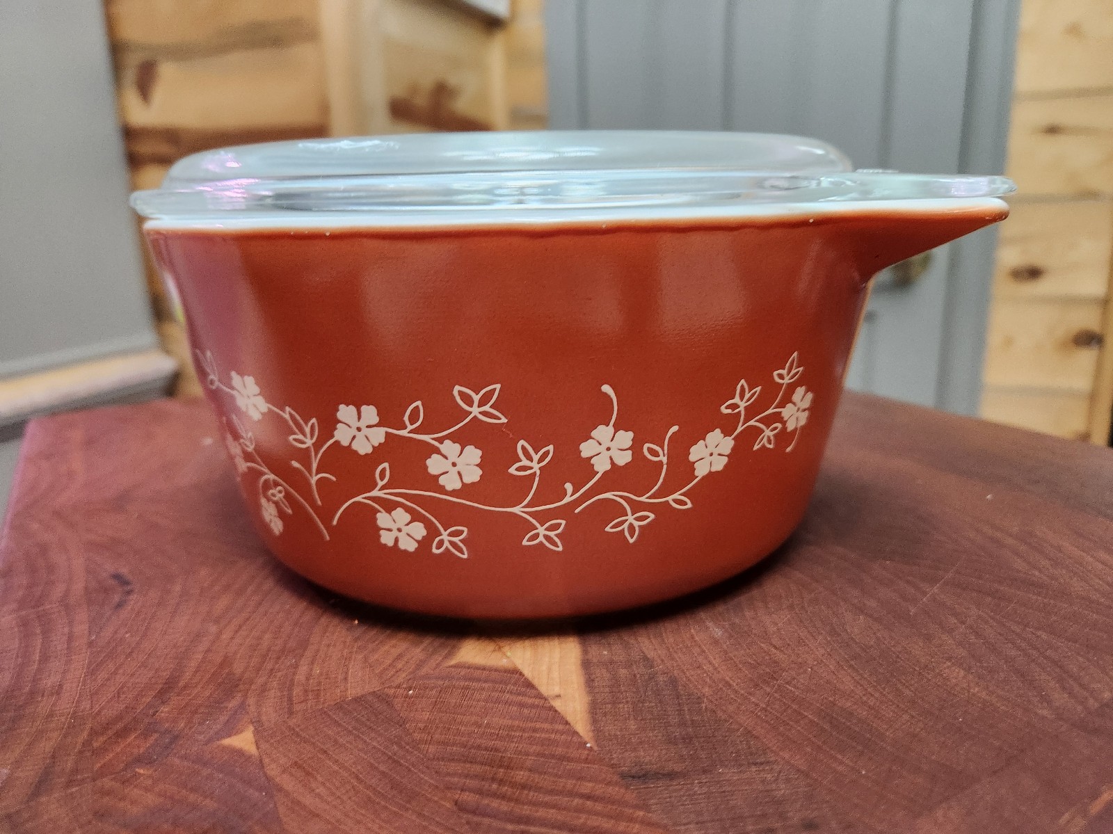 vintage Pyrex 474-B casserole dish with a lid Spring Blossom or Trailing Flowers