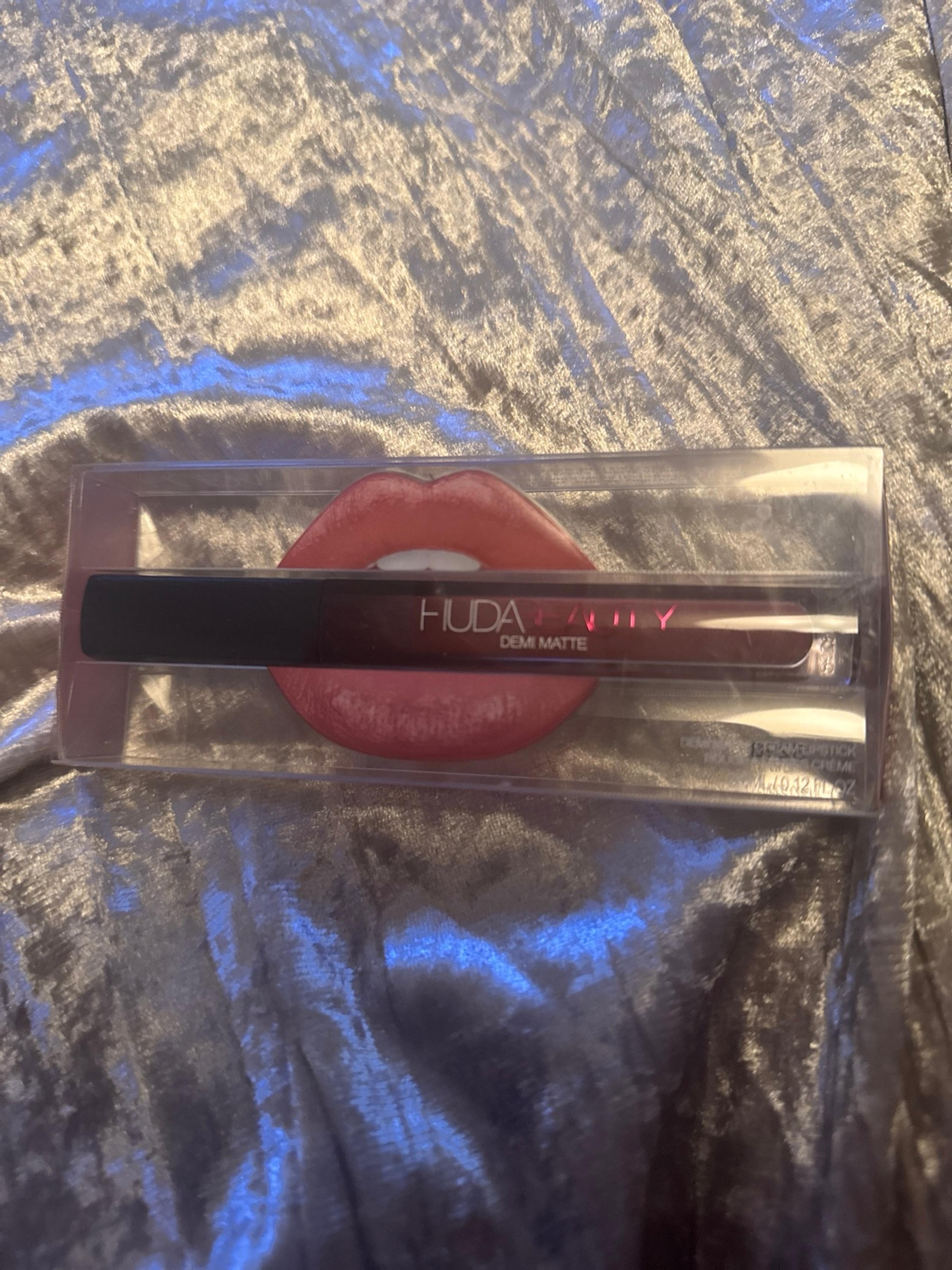 Huda matte lipstick