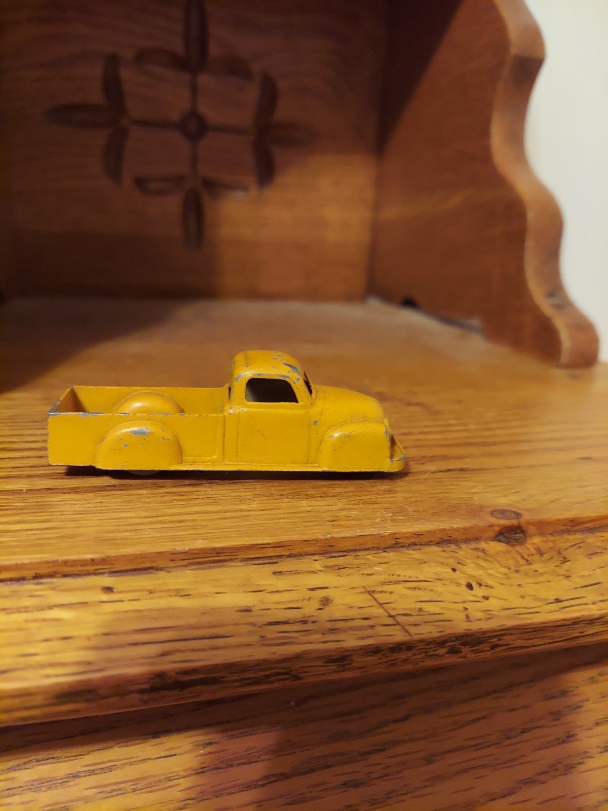 ANTIQUE CAST IRON GOODE TRUCK 3 LONG