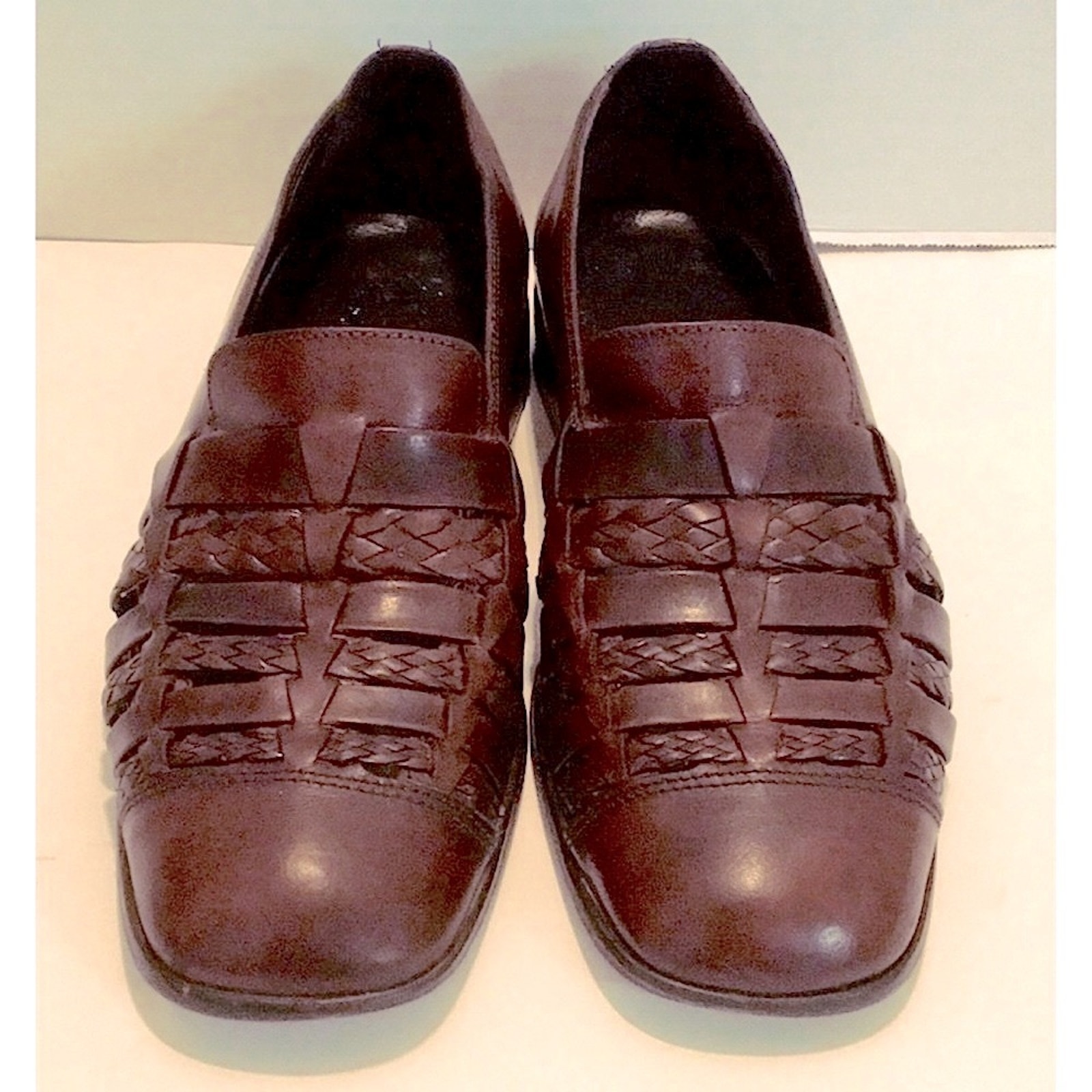 TOMMY BAHAMA DARK BROWN BRAIDED SLIP ON LOAFER 12M