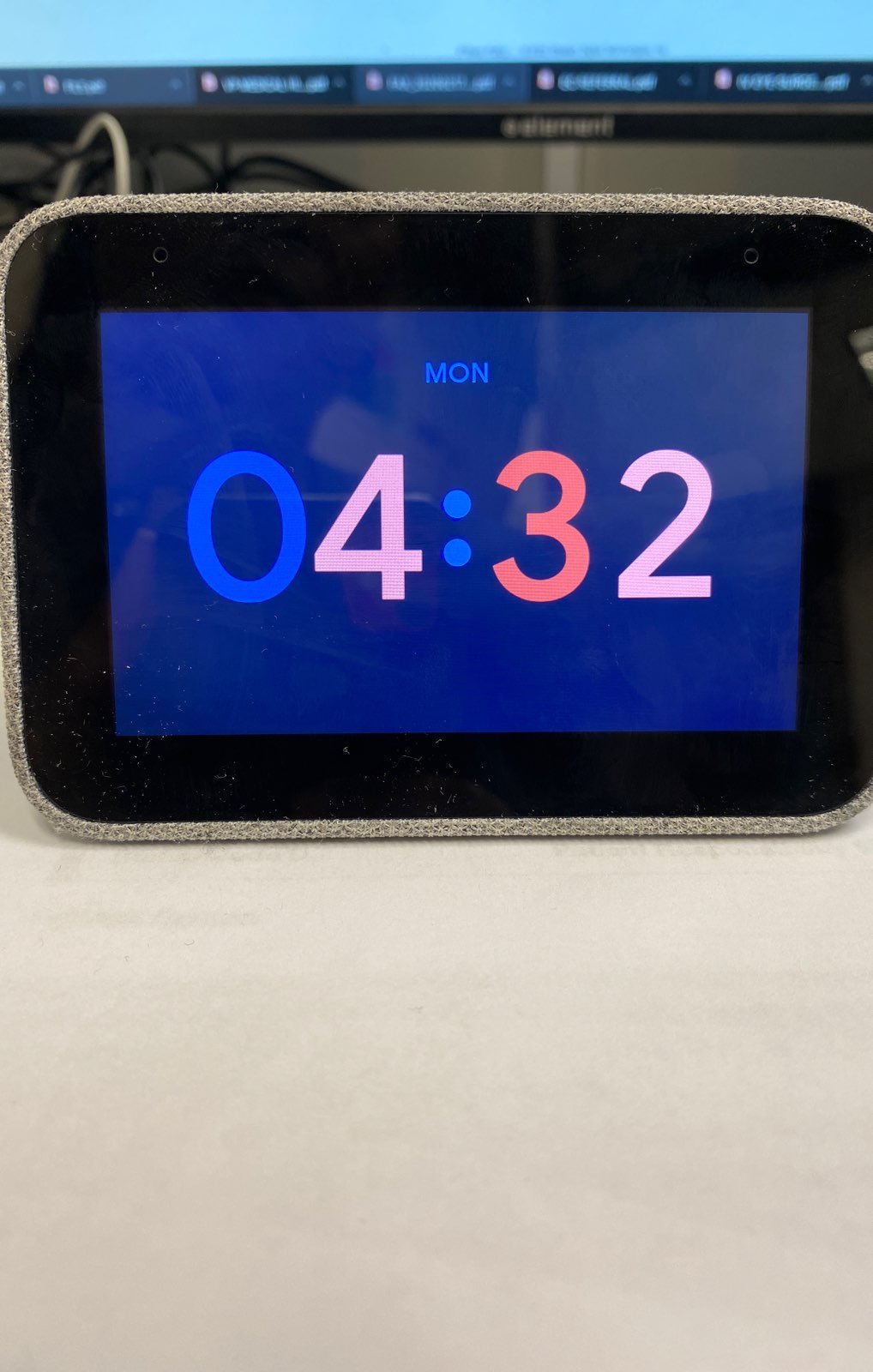 Lenovo smart clock