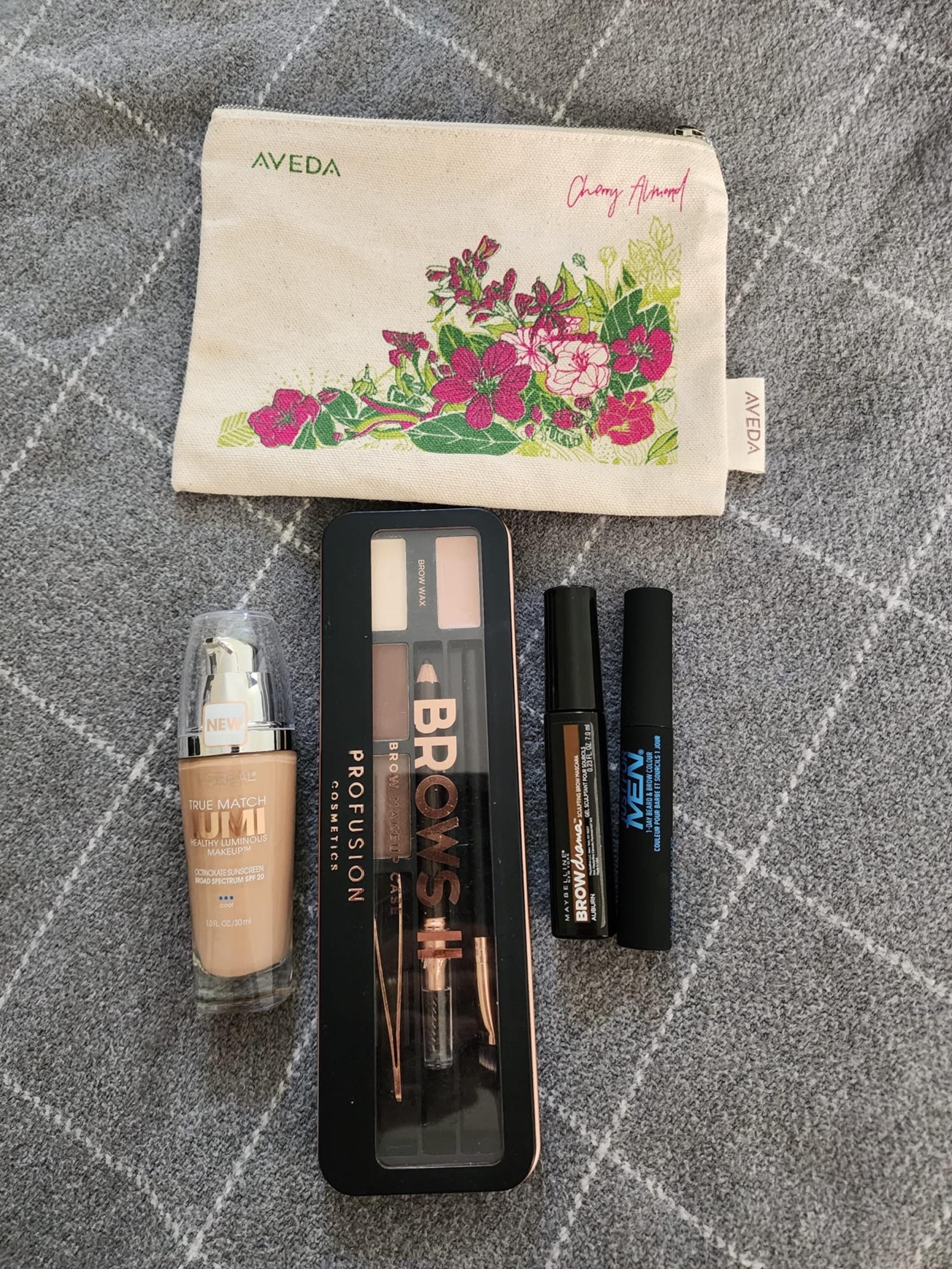 Makeup bundle