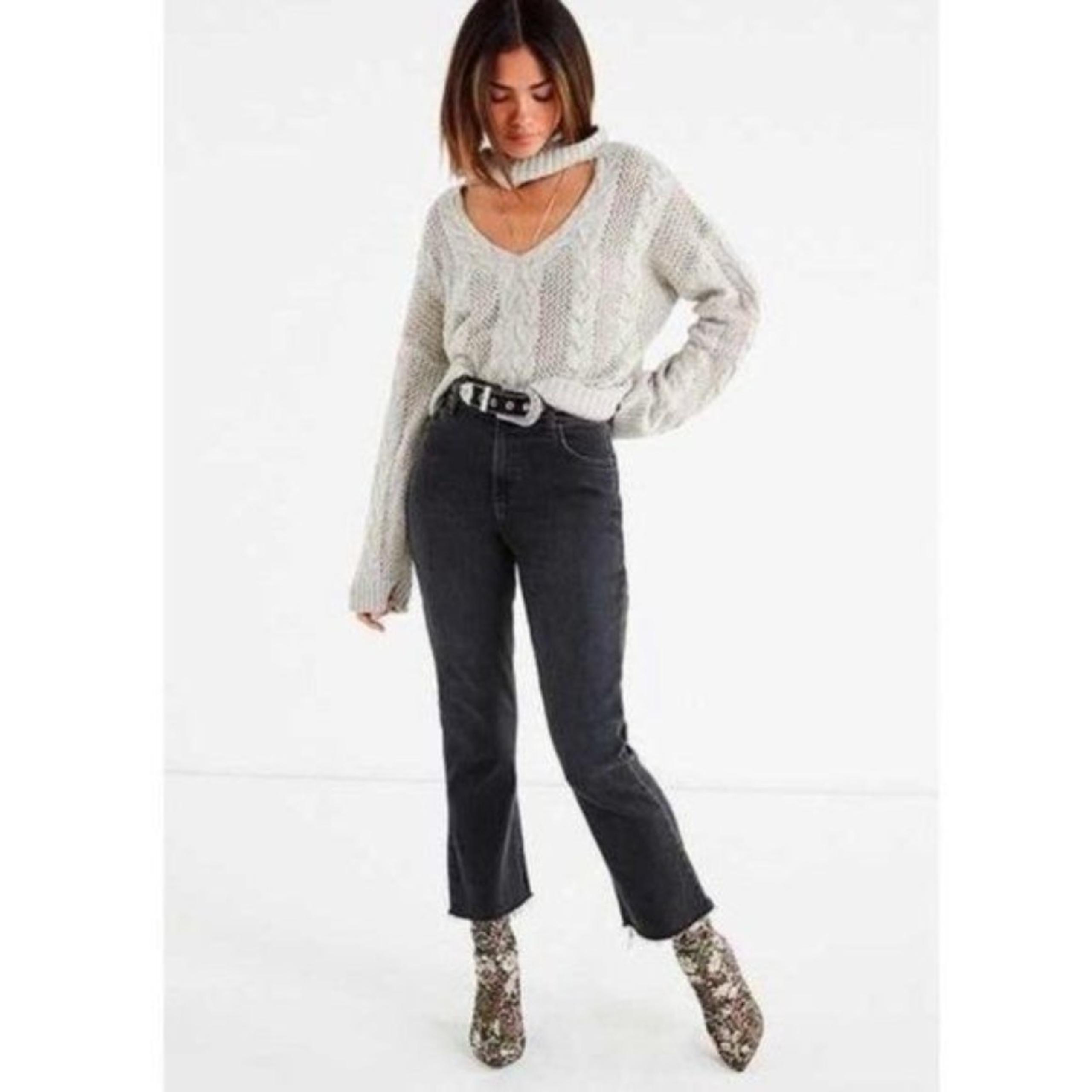 Urban Outfitters UO Chunky Cable Knit V-Neck Cowl Neck Sweater XS