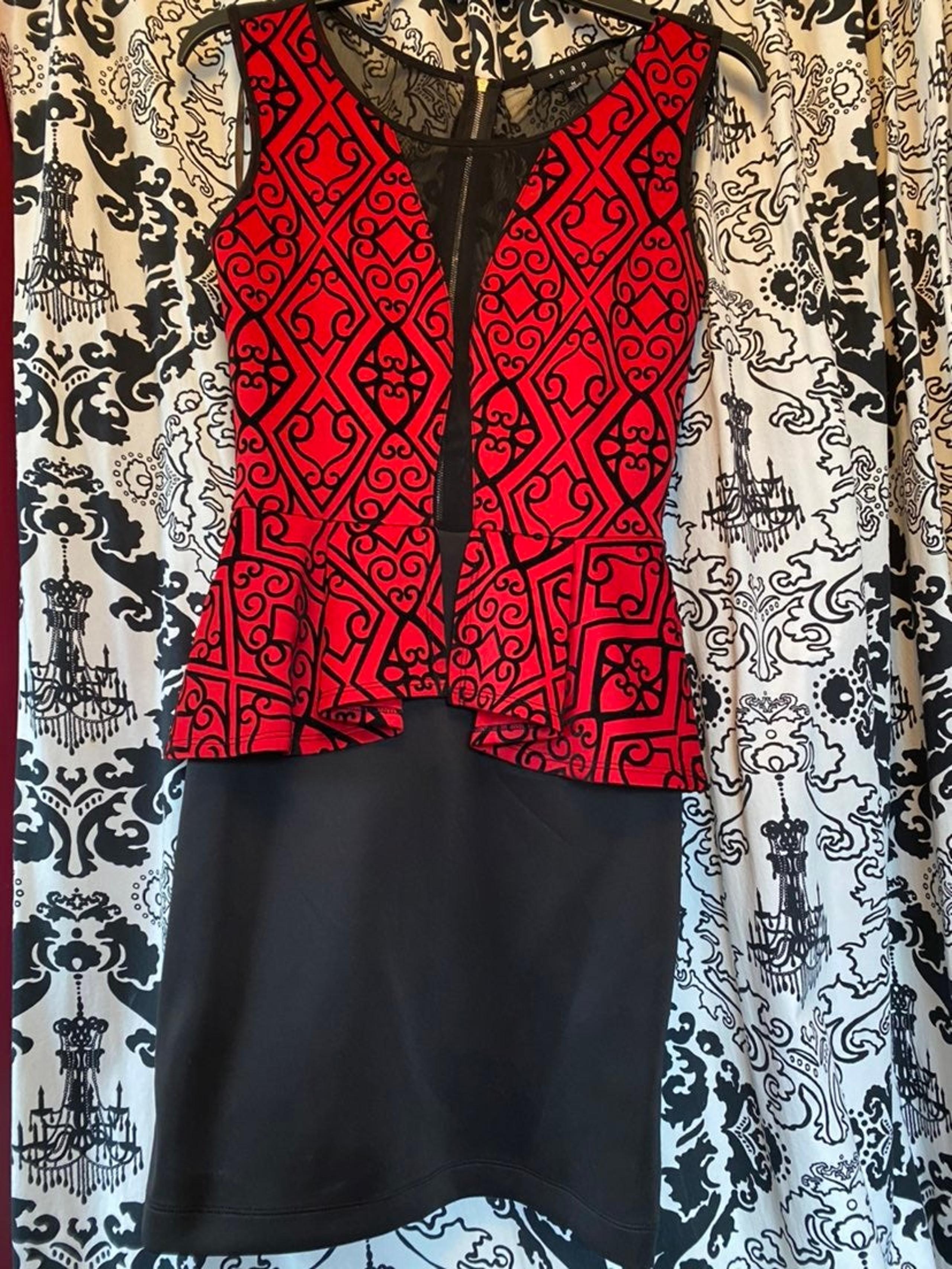 Snap sexy peplum dress