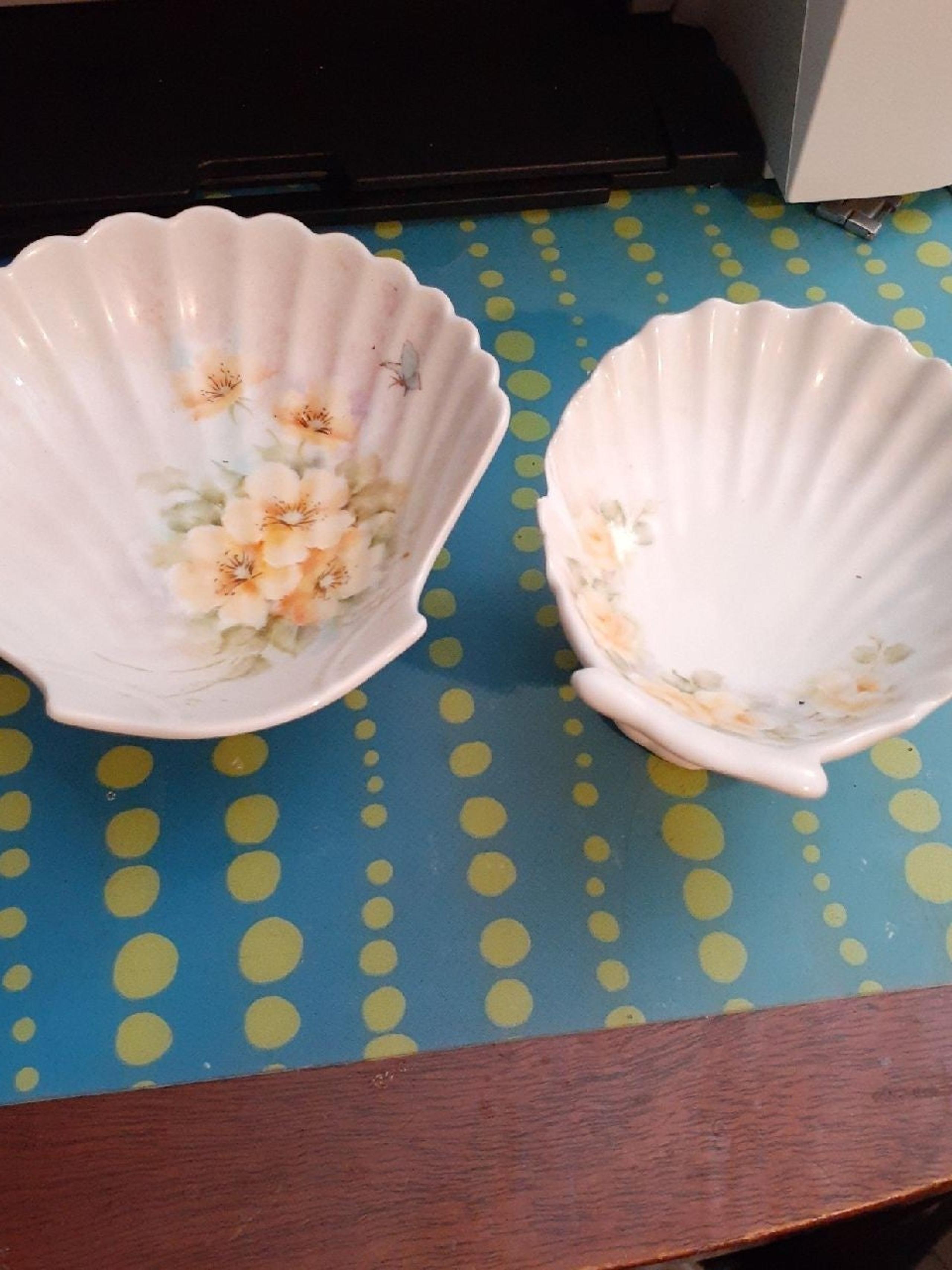 Vintage Porcelain soap dish