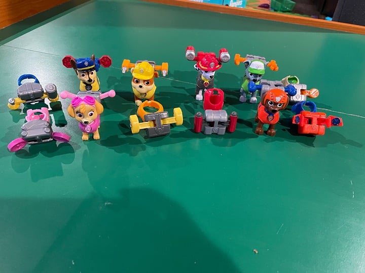 *Rare Paw Patrol Clip on uniform full set