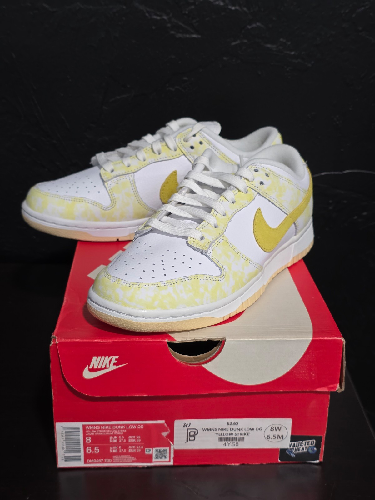 Nike Dunk Low Yellow Strike