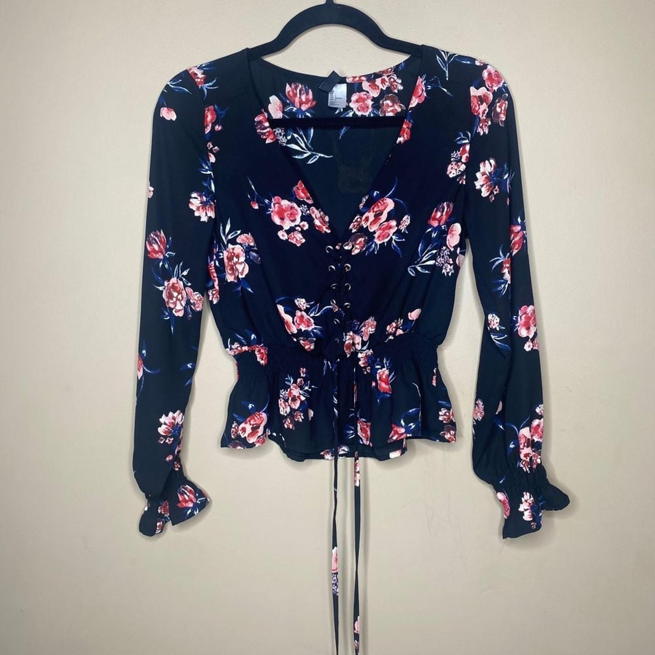 Divided by H&M Women's Floral Lace up Blouse Size 4