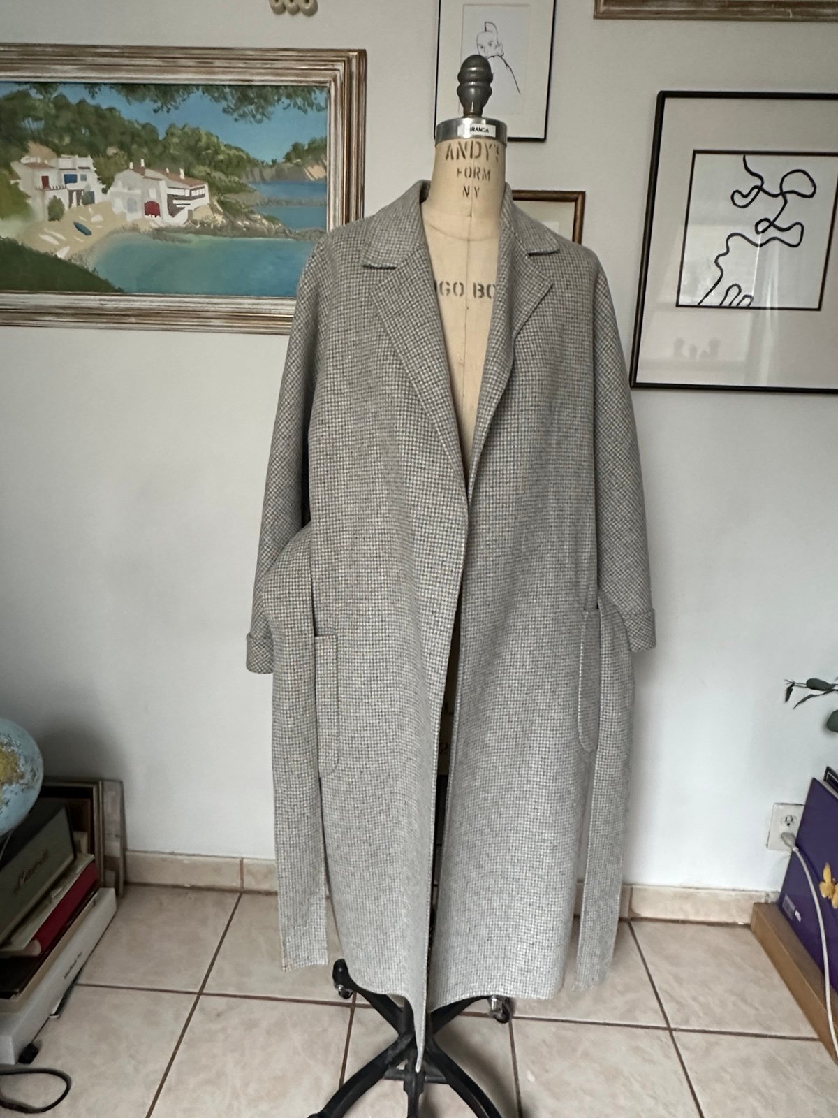 Soft full length grey wool winter jacket Hugo Boss