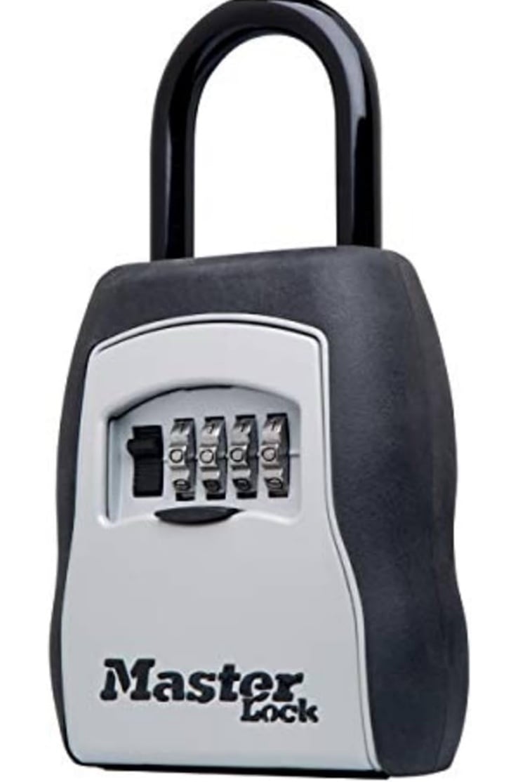 Master lock with 5 keys NEW