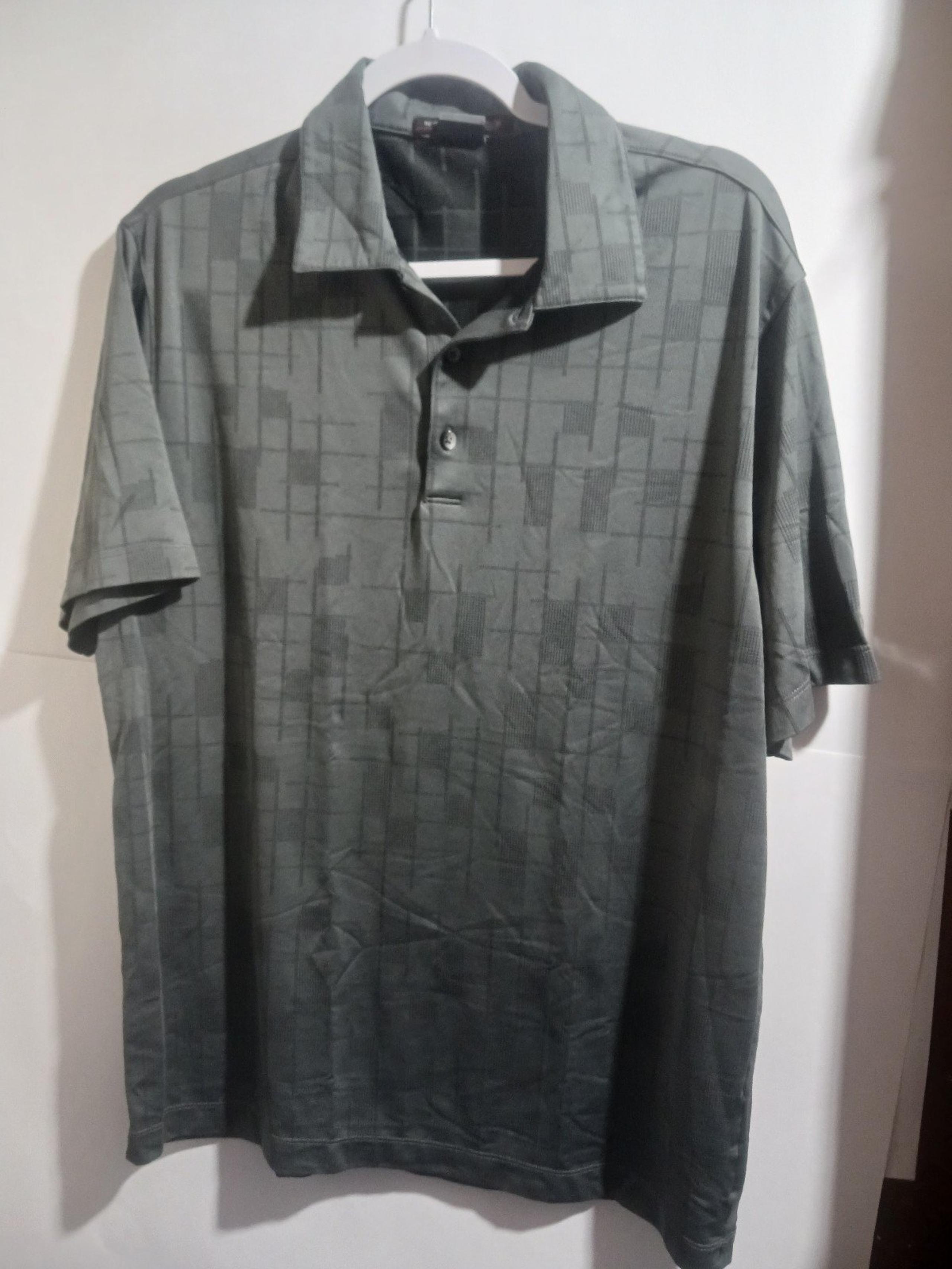 Men's Tiger Woods Nike Golf Polo Shirt Size Medium