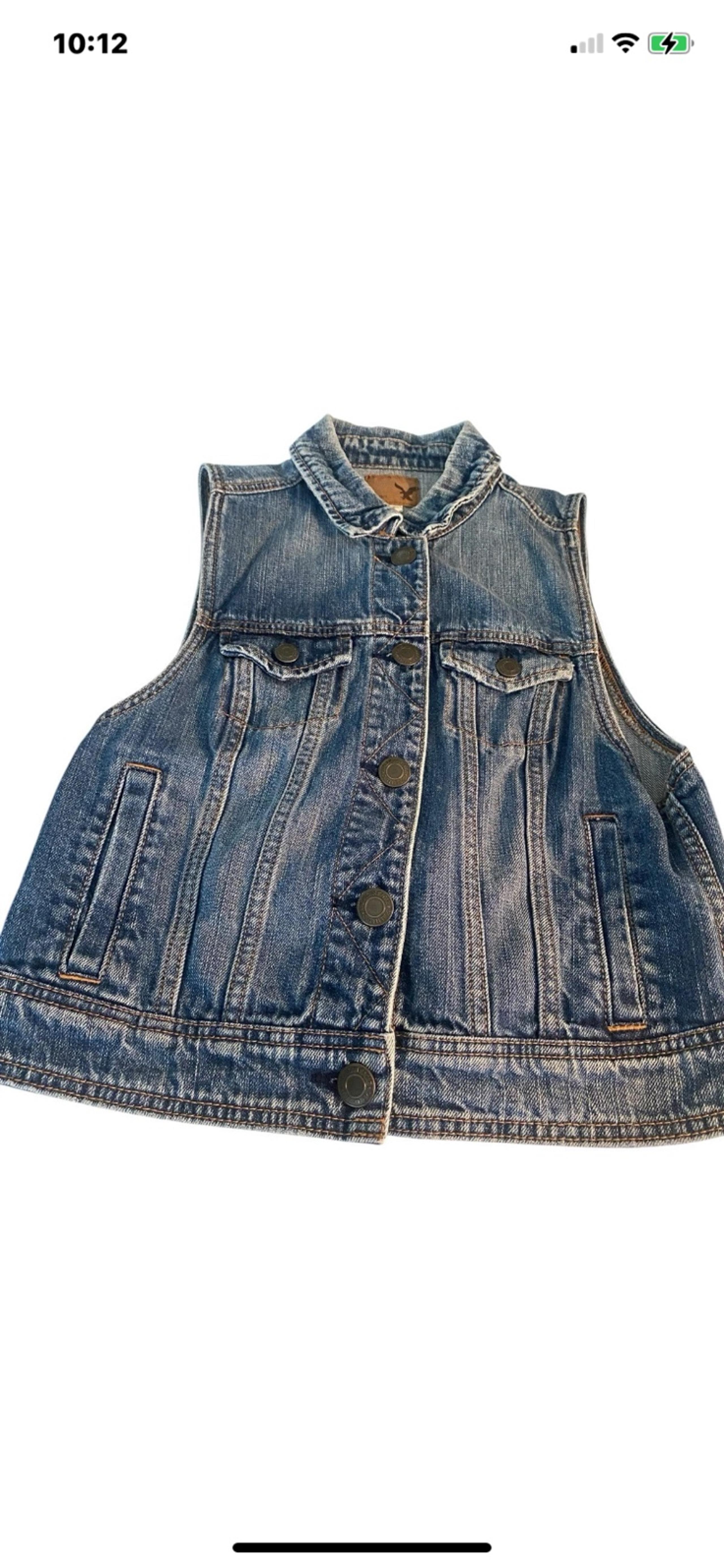 American Eagle faded Blue medium wash Denim Jean Vest Women's layering M