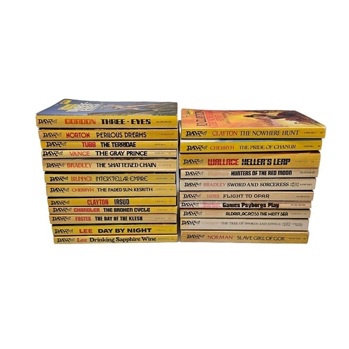 Vintage DAW Sci-Fi Science Fiction Books Lot of 22 Yellow Spine Paperback 70s