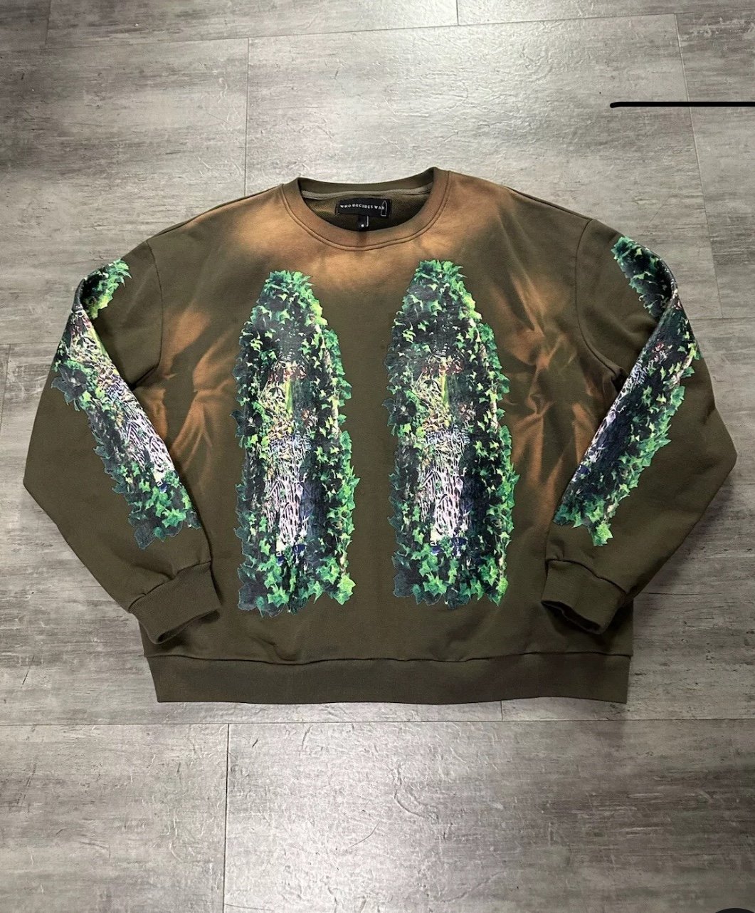 Who Decides War WDW Sun Faded Brown Garden Glass Crewneck Medium Pre Owned