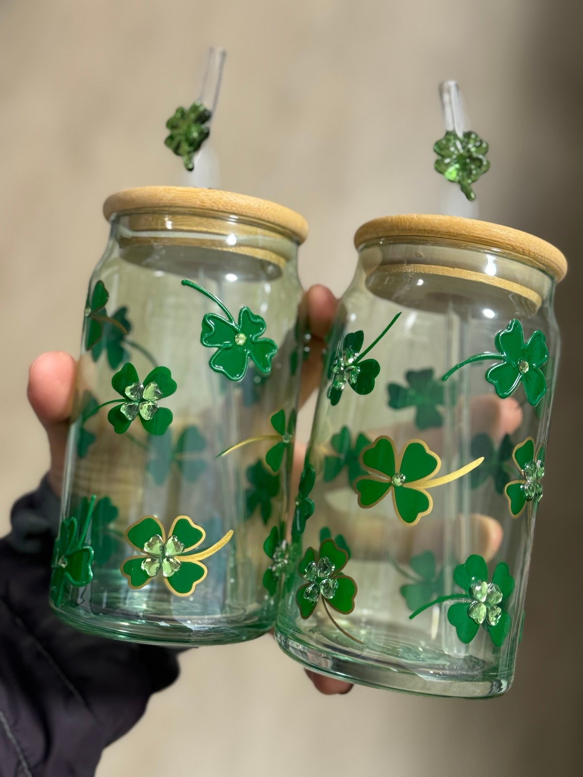 2 shamrock glasses cups new