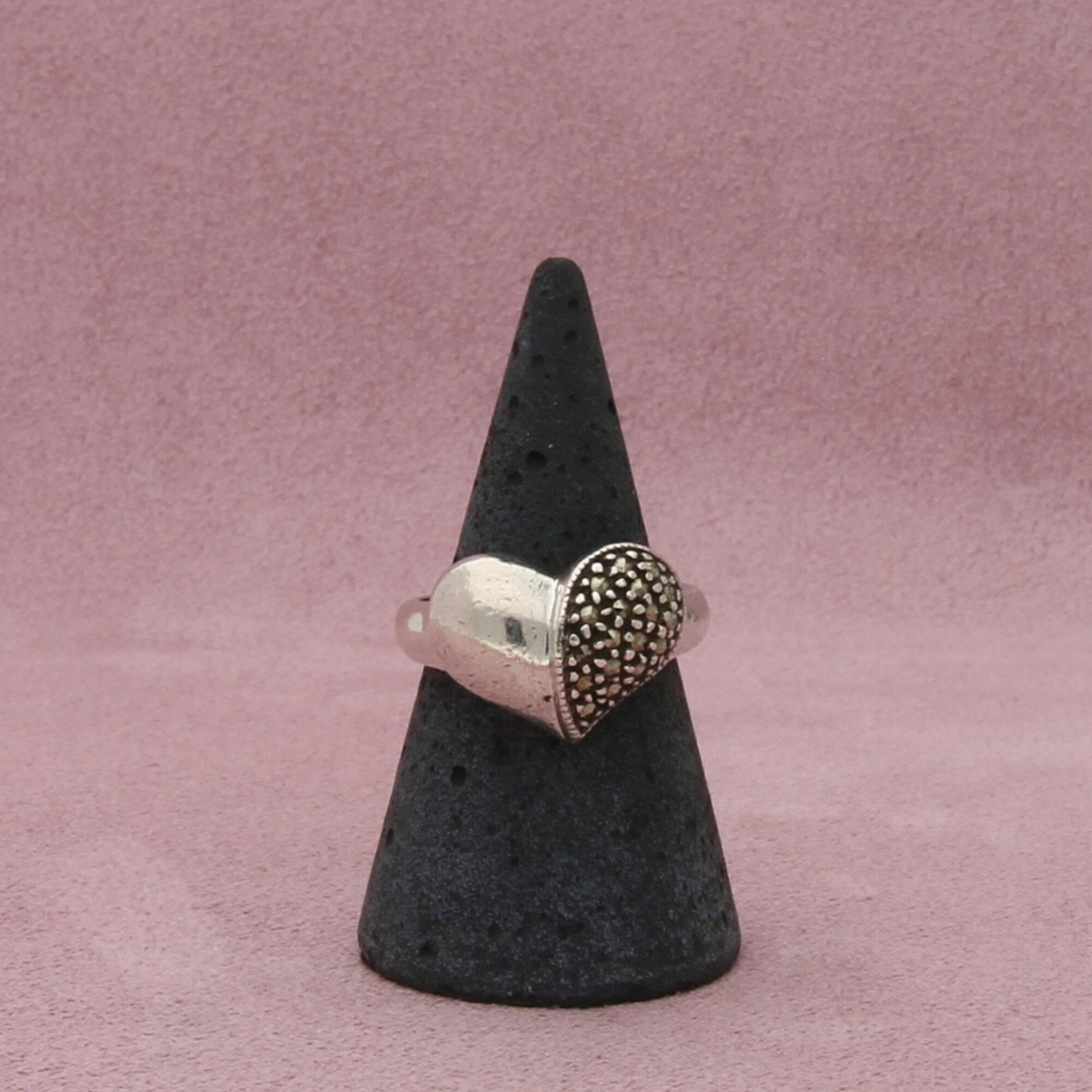 sterling silver marcasite studded heart ring size 7.5