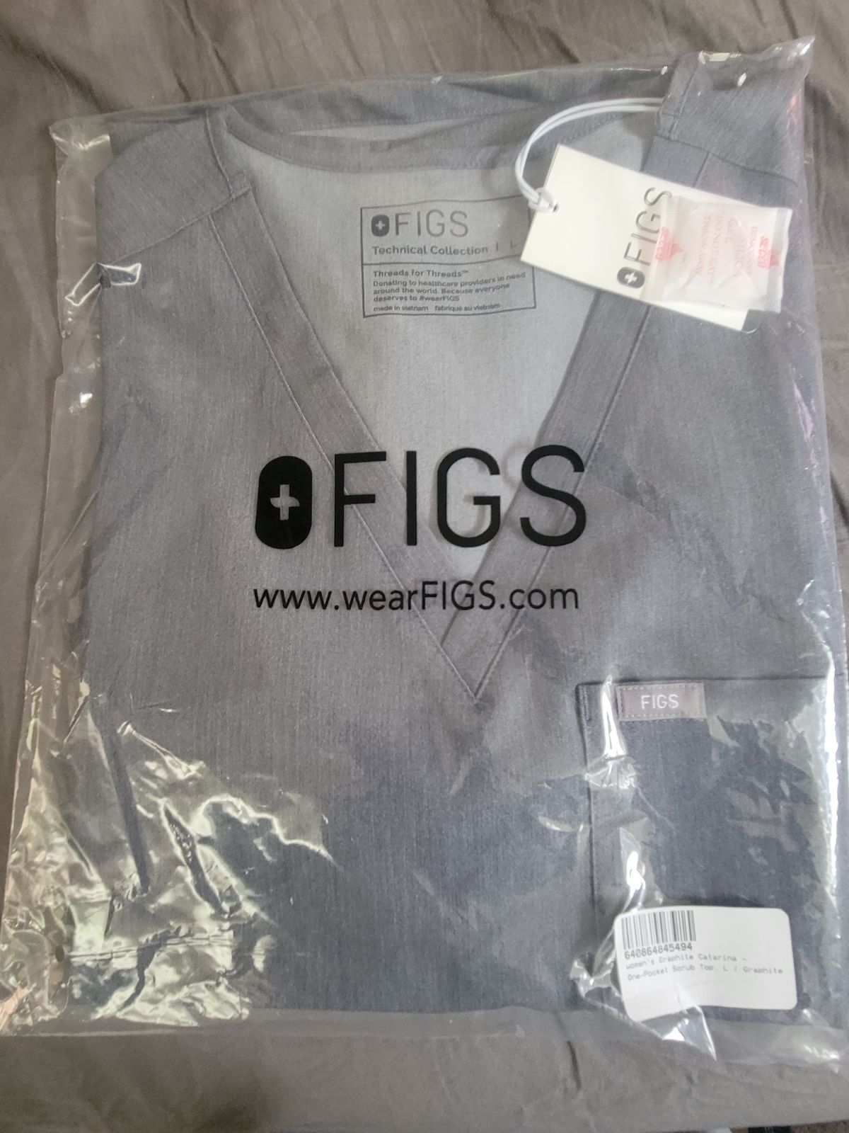 Figs scrub top