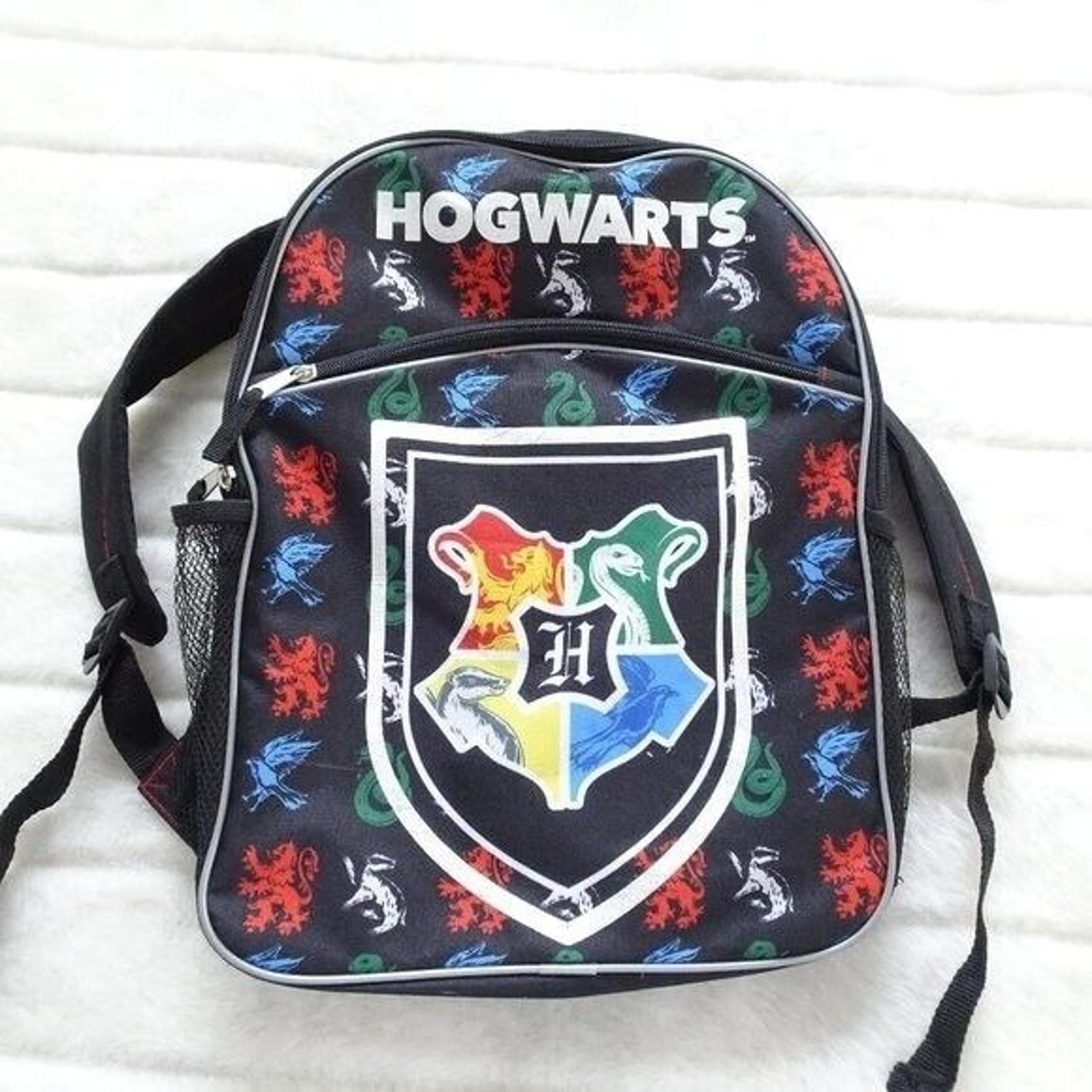 Harry Potter Hogwarts Backpack Black Pouch and Zipper in front