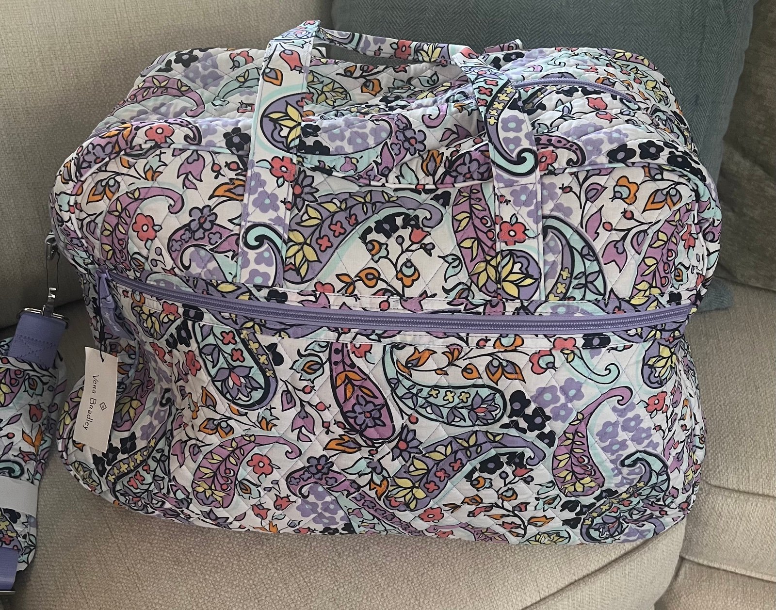 New Vera Bradley Compact Traveler Bag Maddalena Paisley Soft Gym Carry All Tote