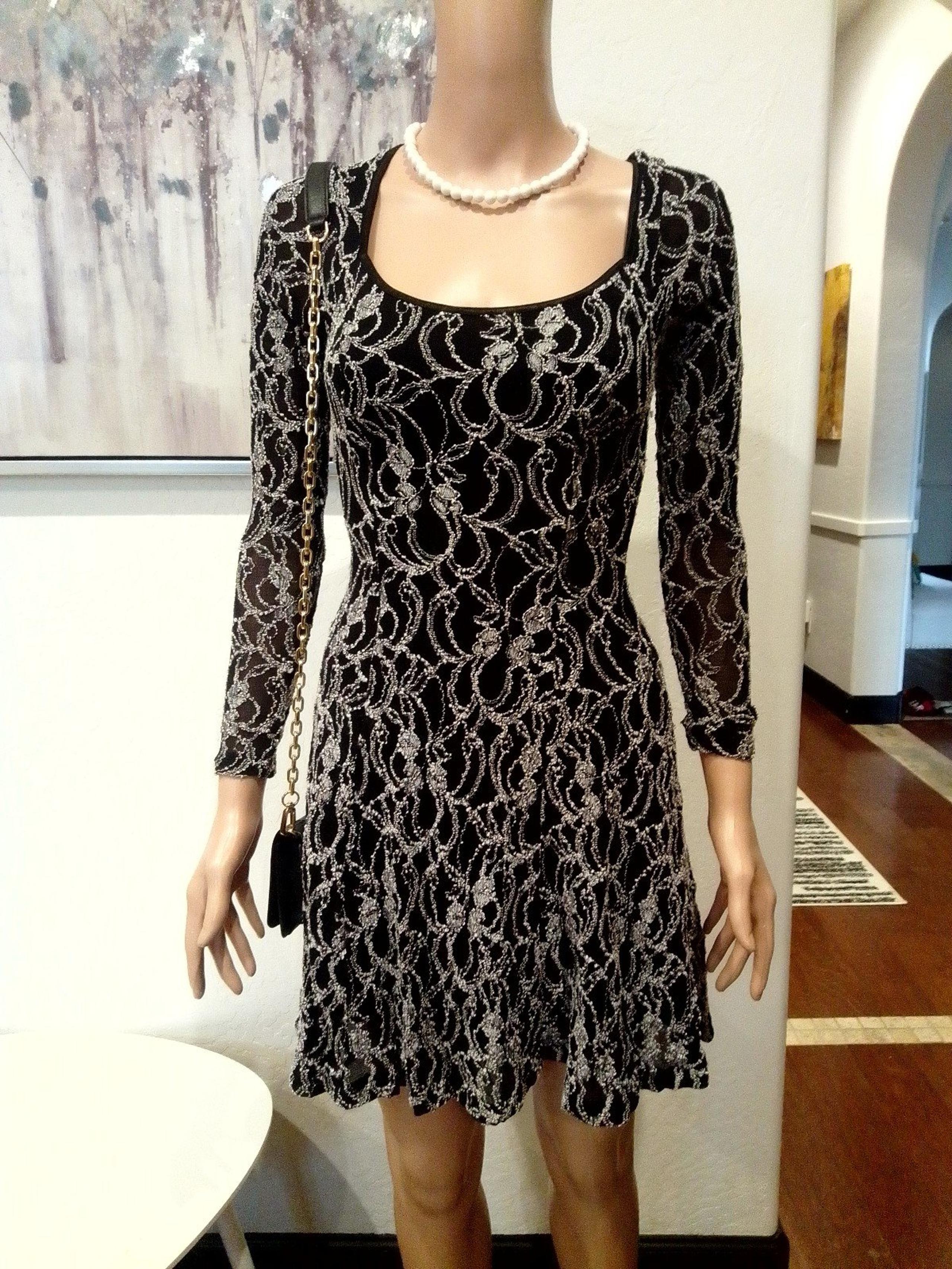 Vintage Y2K Caché Women's Black & White Long Sleeve Fit & Flare Dress Size S