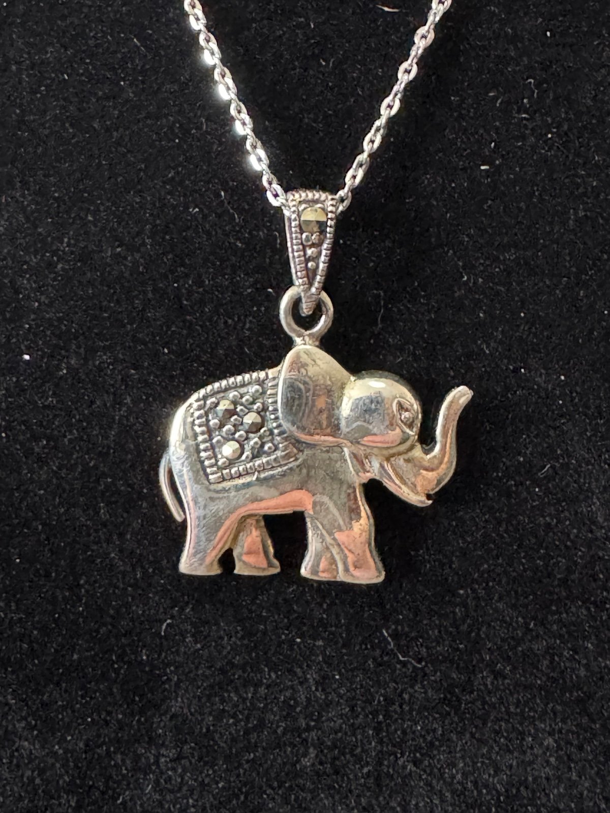 Vintage Sterling Silver Detailed Elephant With Marcasite Pendant & Necklace 18”