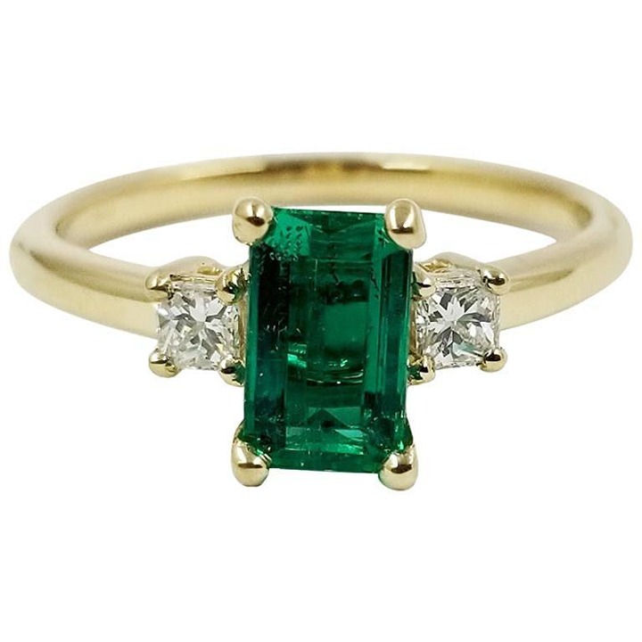 2.60Ct Natural Rectangle Green Emerald & Diamond Princess Cut Solitaire Ring