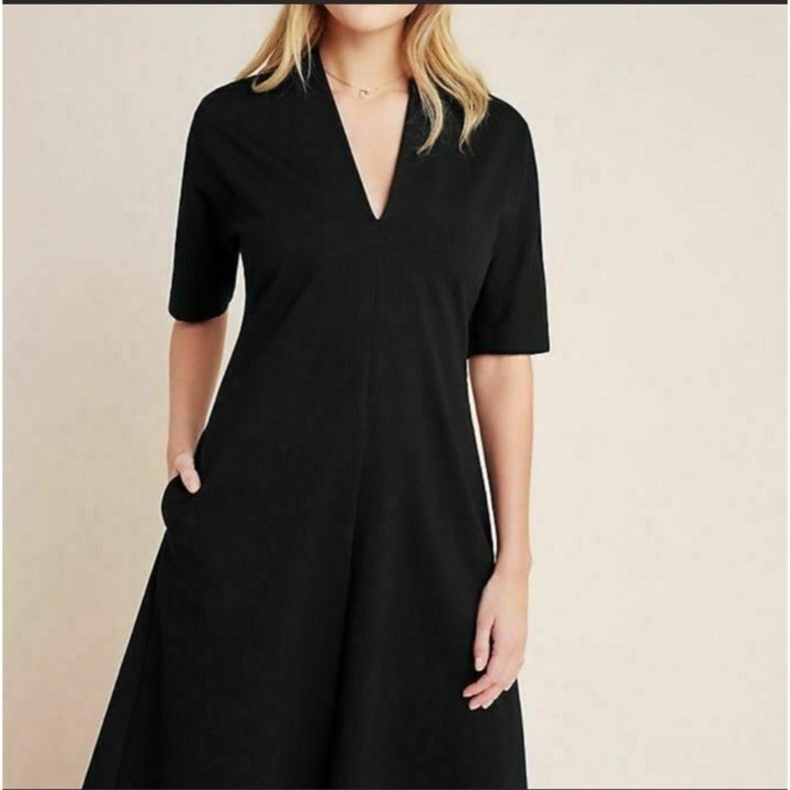 Velvet by Graham & Spencer Black V-Neck Short Sleeve Dress XS