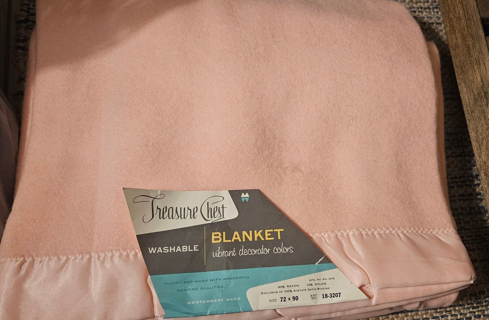 Vintage Treasure Chest Blanket New Old Stock Pink W Satin Trim 72x90