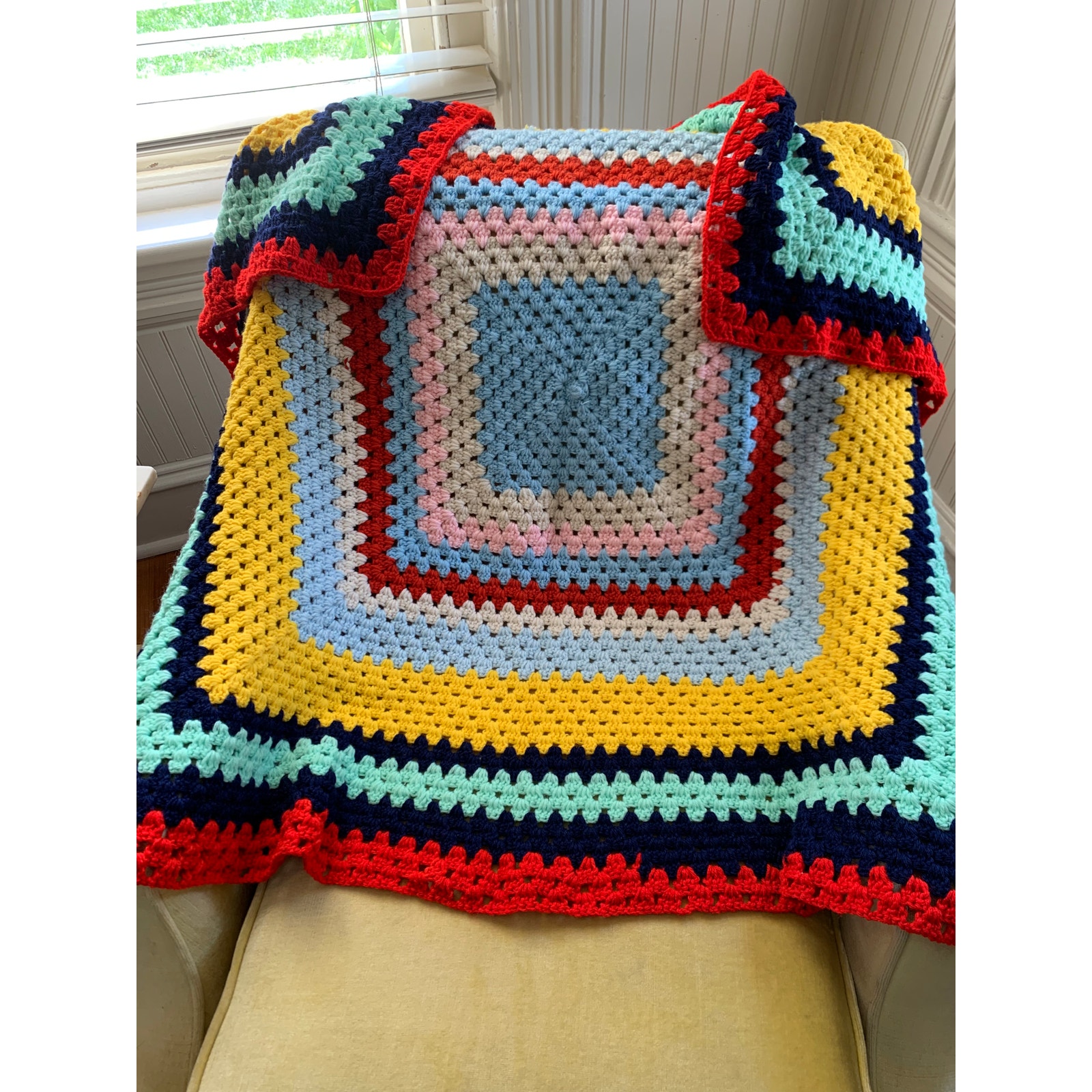 Granny square knit Afghan throw blanket