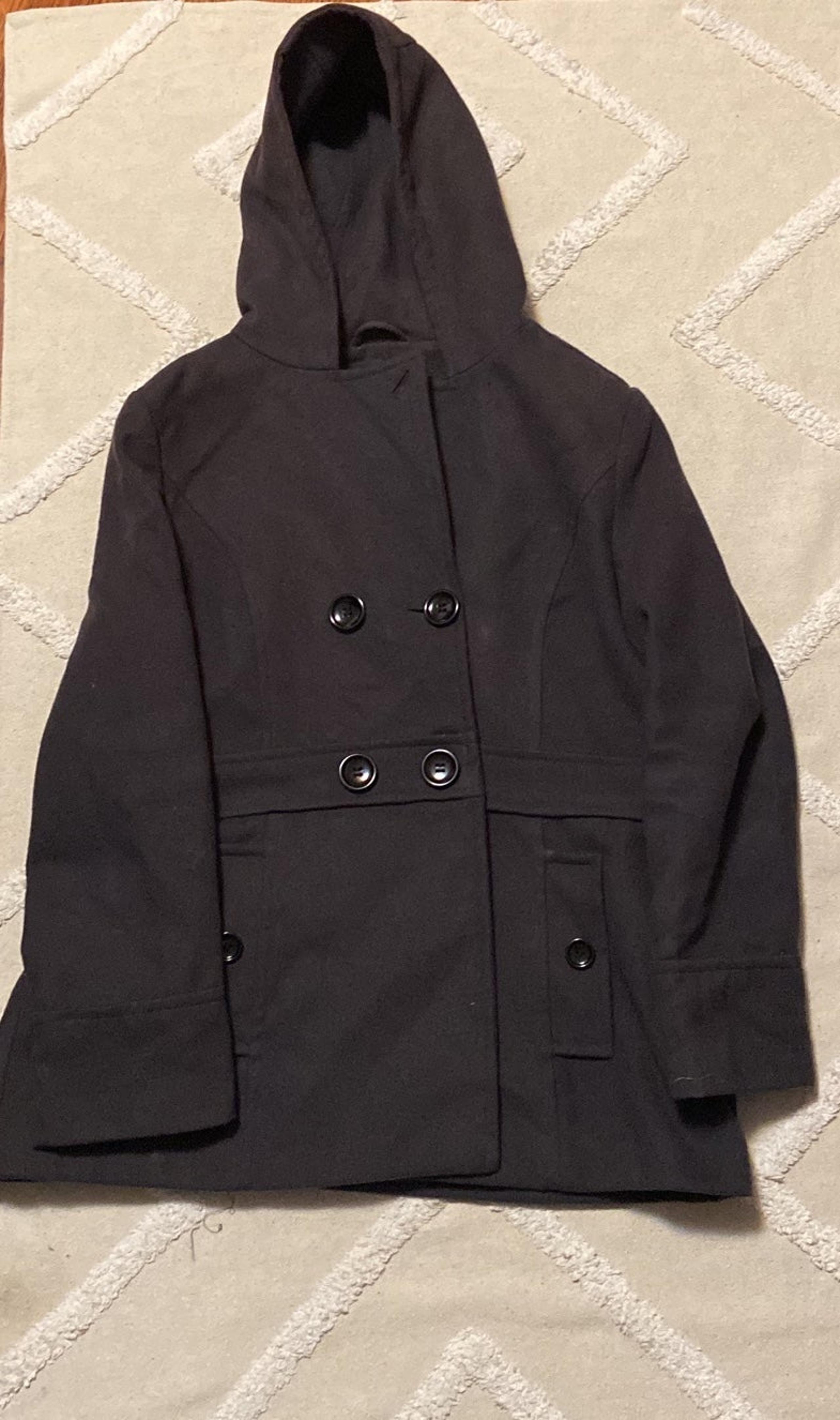 Womans Dark Grey Fall Peacoat. Fall/winter outerwear