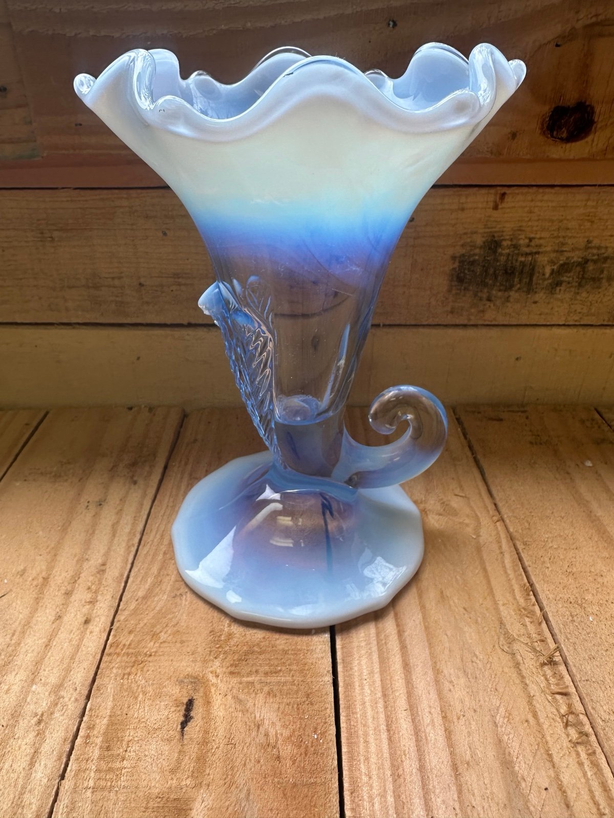 Duncan Miller opalescent vase
