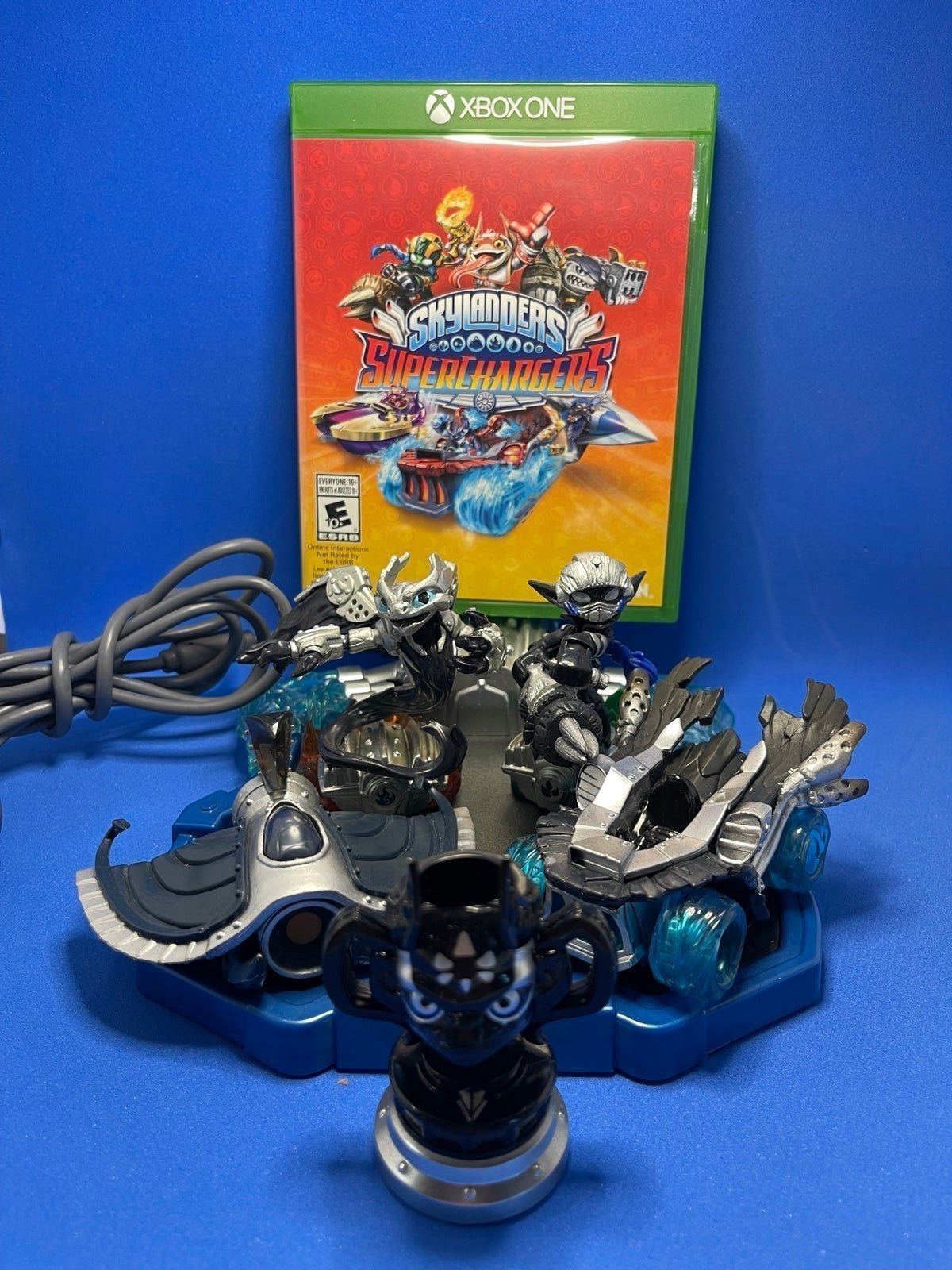 Skylanders SuperChargers: Dark Edition Starter Pack for Xbox One bundle