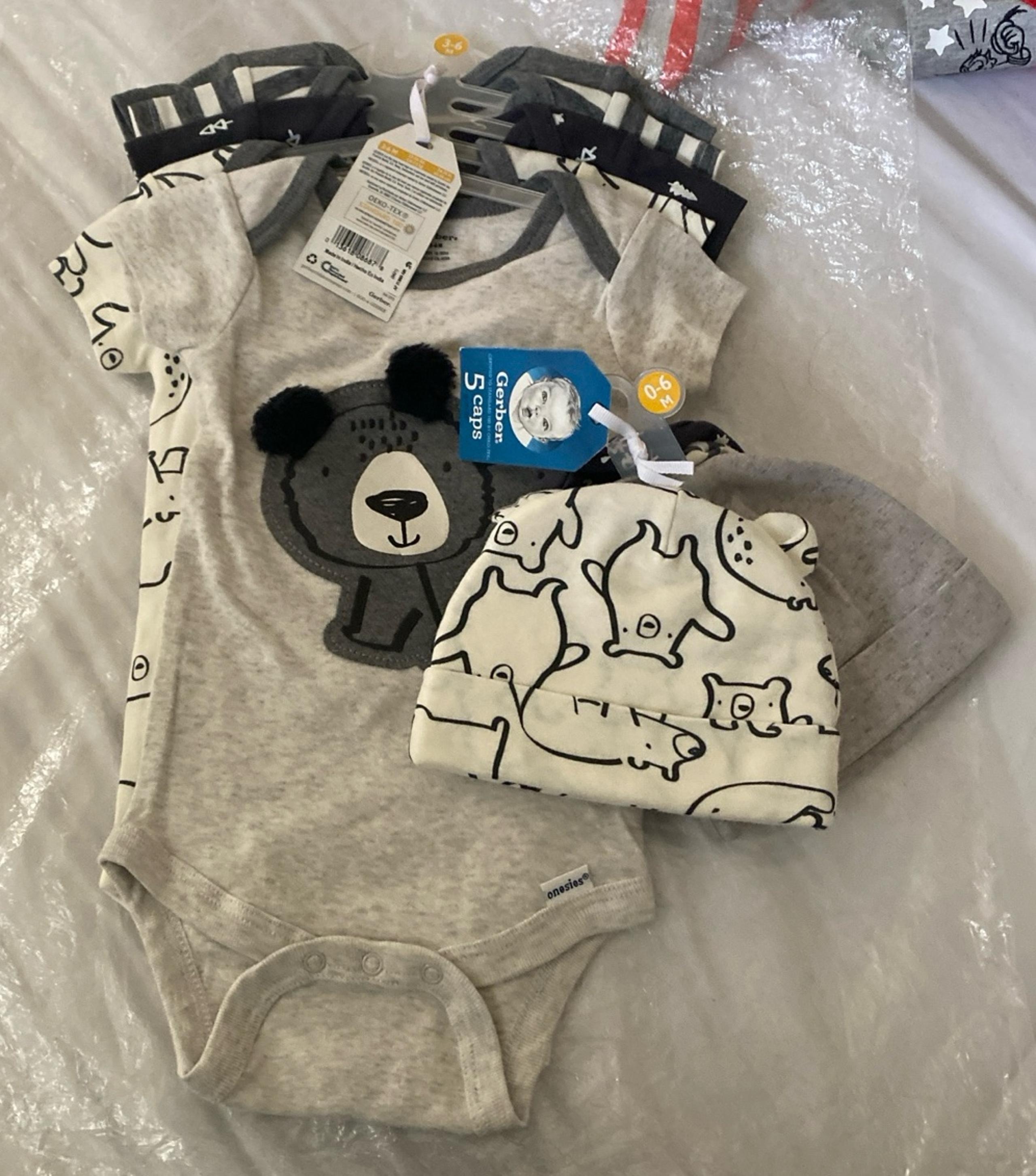 Gerber 5-Pack Bodysuits & 4 Beanies