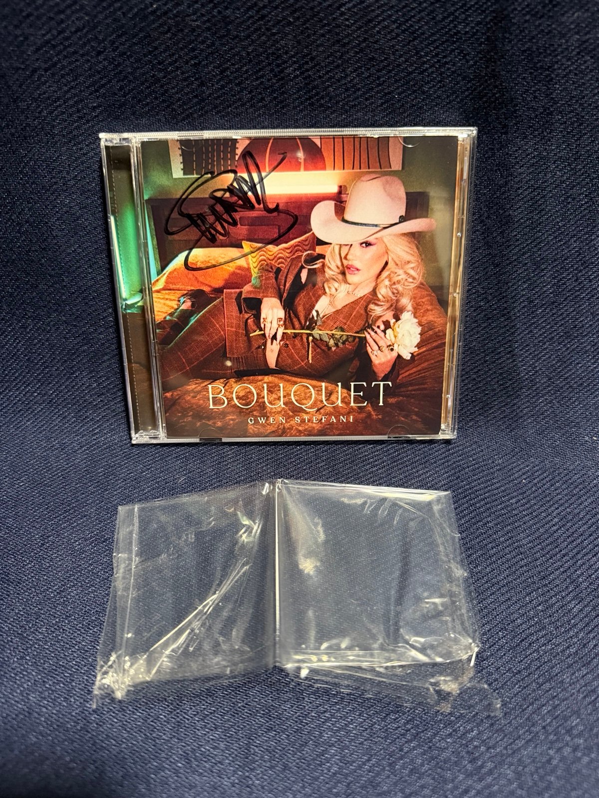 Gwen Stefani - Bouquet CD, Autographed / Signed Insert