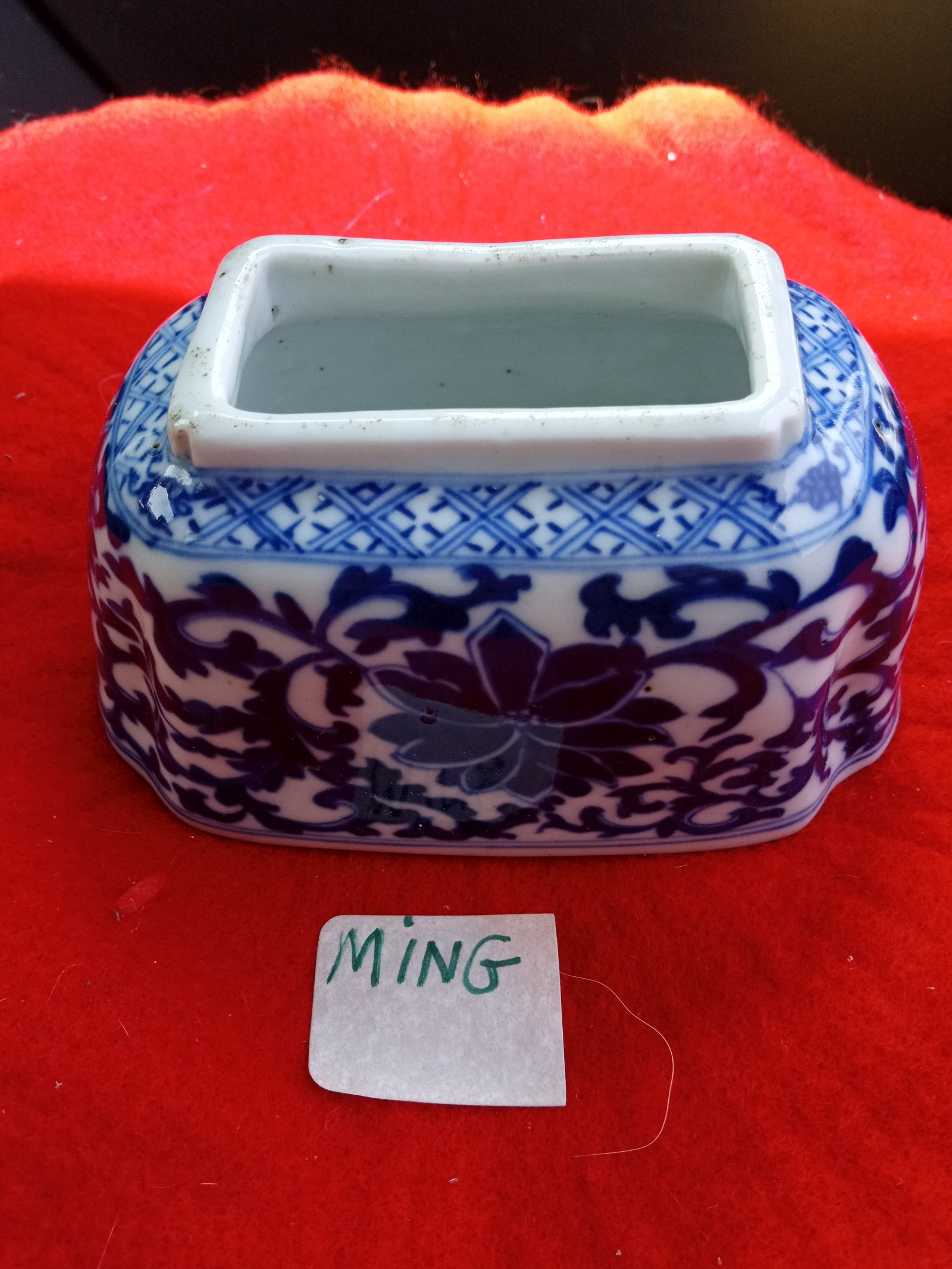 Ming Dynasty Blue & white ink pot