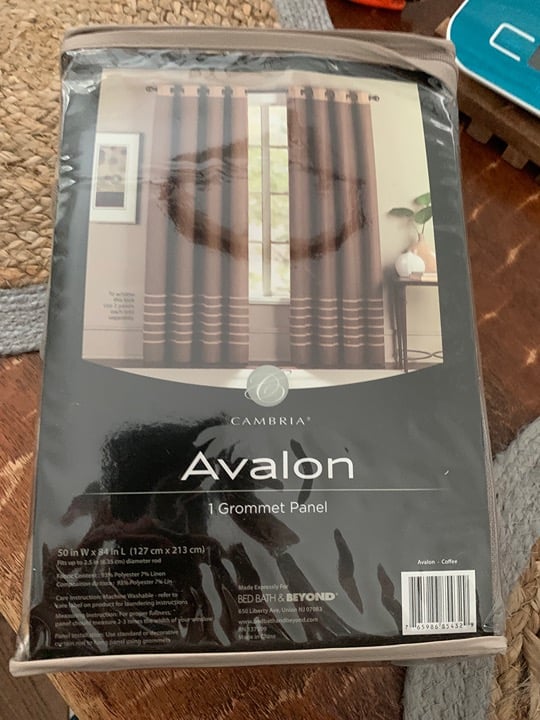 Cambria Avalon Linens 84