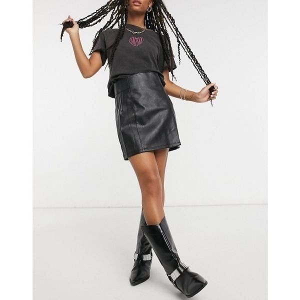 Topshop faux leather mini skirt side Slit Detail in black size US 4