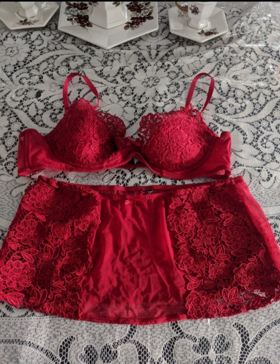 Vintage Retro Chic Red Lace Bow Bra Skirt Lingerie Pinup Romantic Coquette