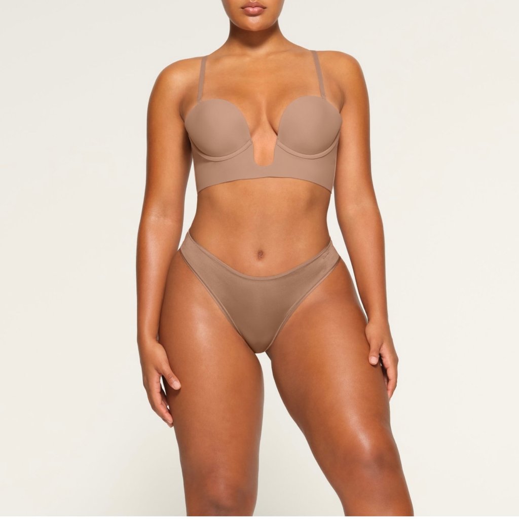 SKIMS DEEP PLUNGE SHAPEWEAR BRA SIENNA / S