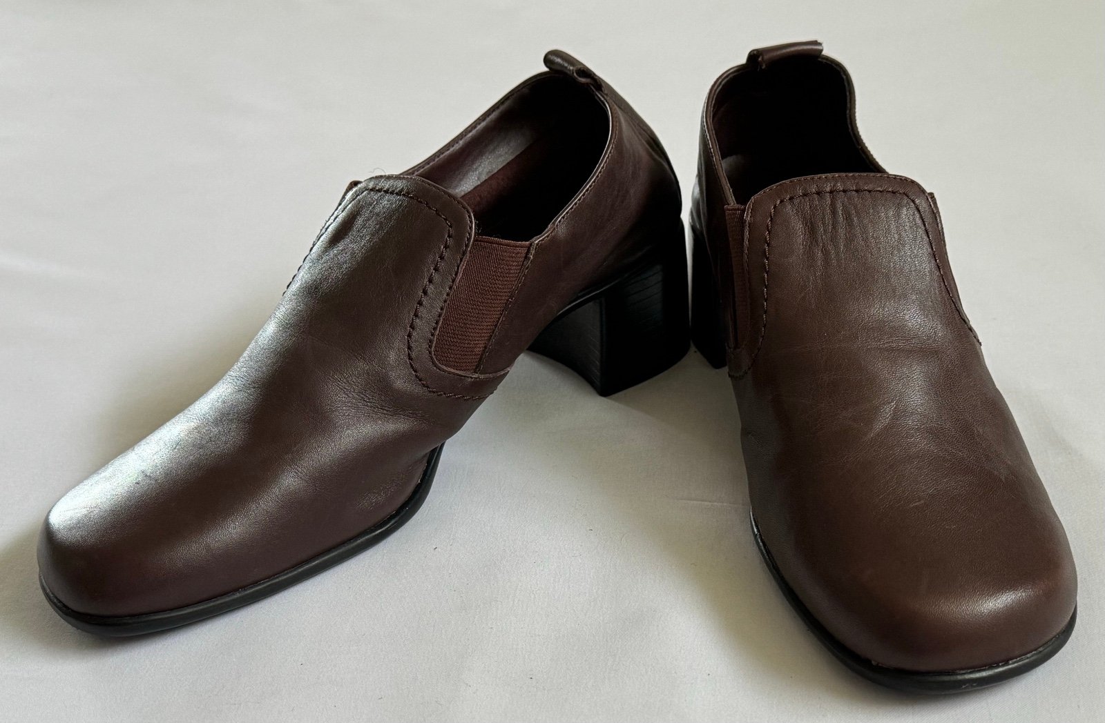 Vintage Partners Square Toe Heeled Loafers Brown