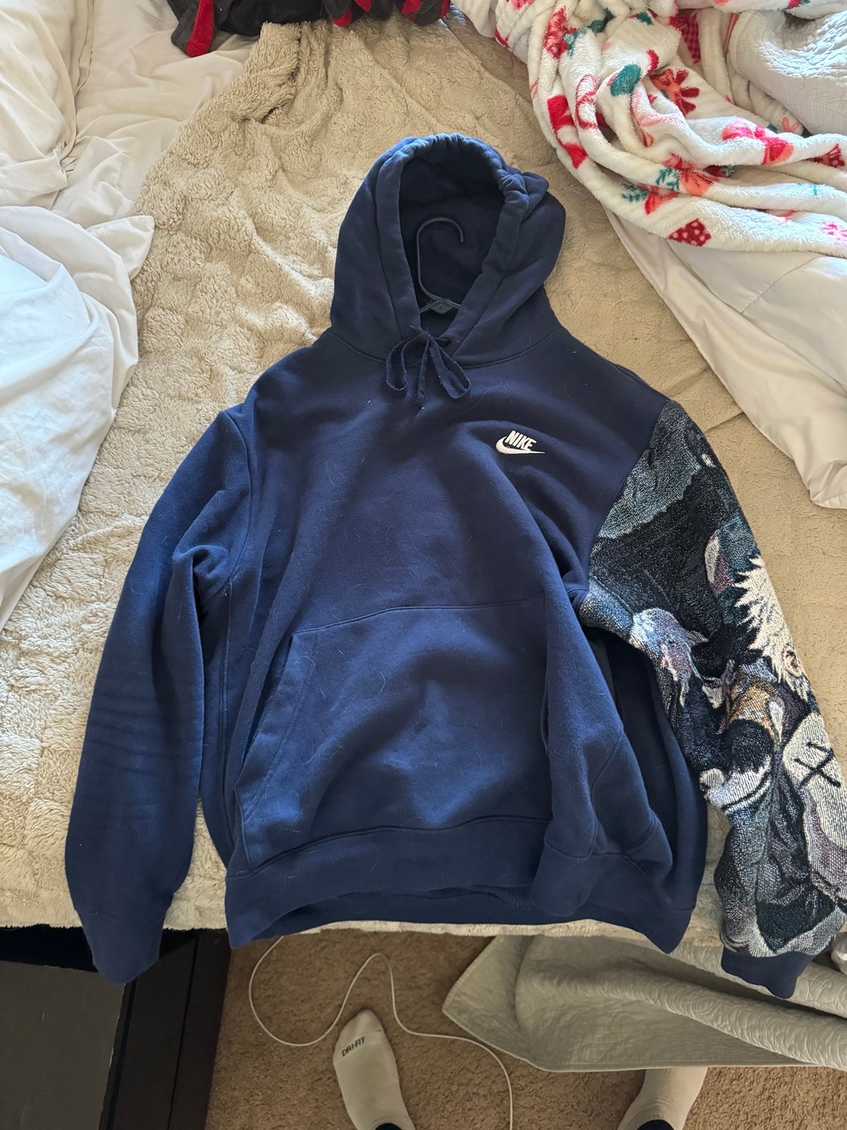 HxH custom embroidery hoodie