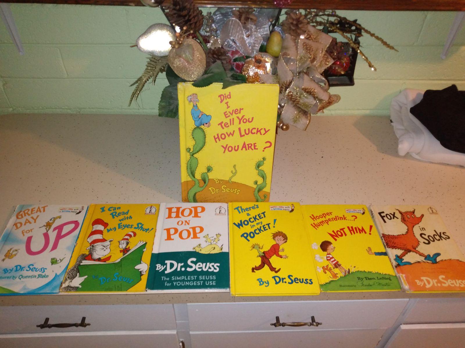 7 first edition Dr Seuss Books RARE FIND