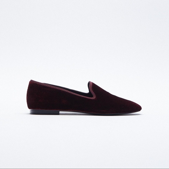 NWT. Zara Slipper-style Shoes. Size 6.