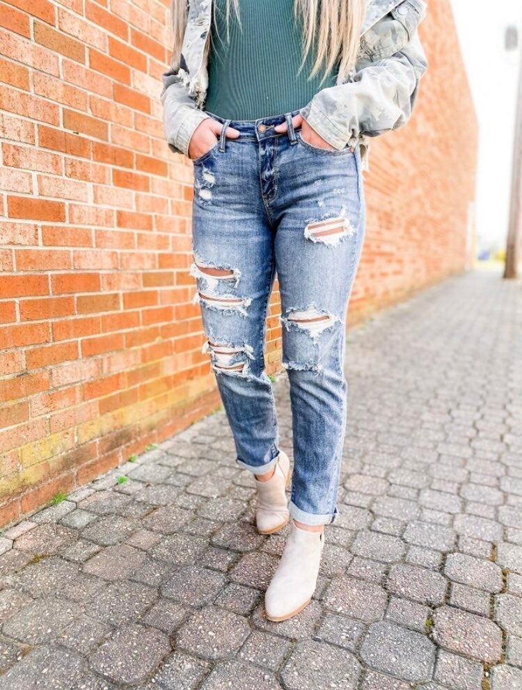 Judy Blue Distressed Boyfriend Jeans