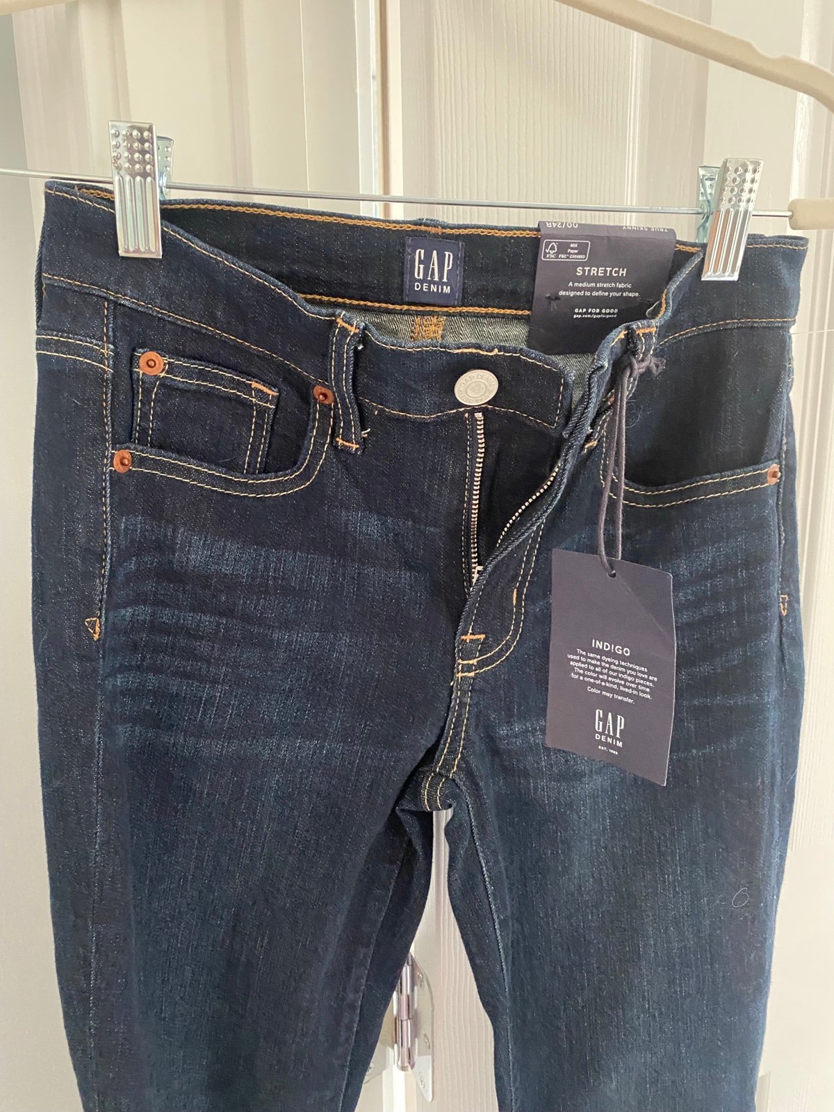 Gap 1969 Mid Rise True Skinny Distressed stretch jeans Women's 00/24R