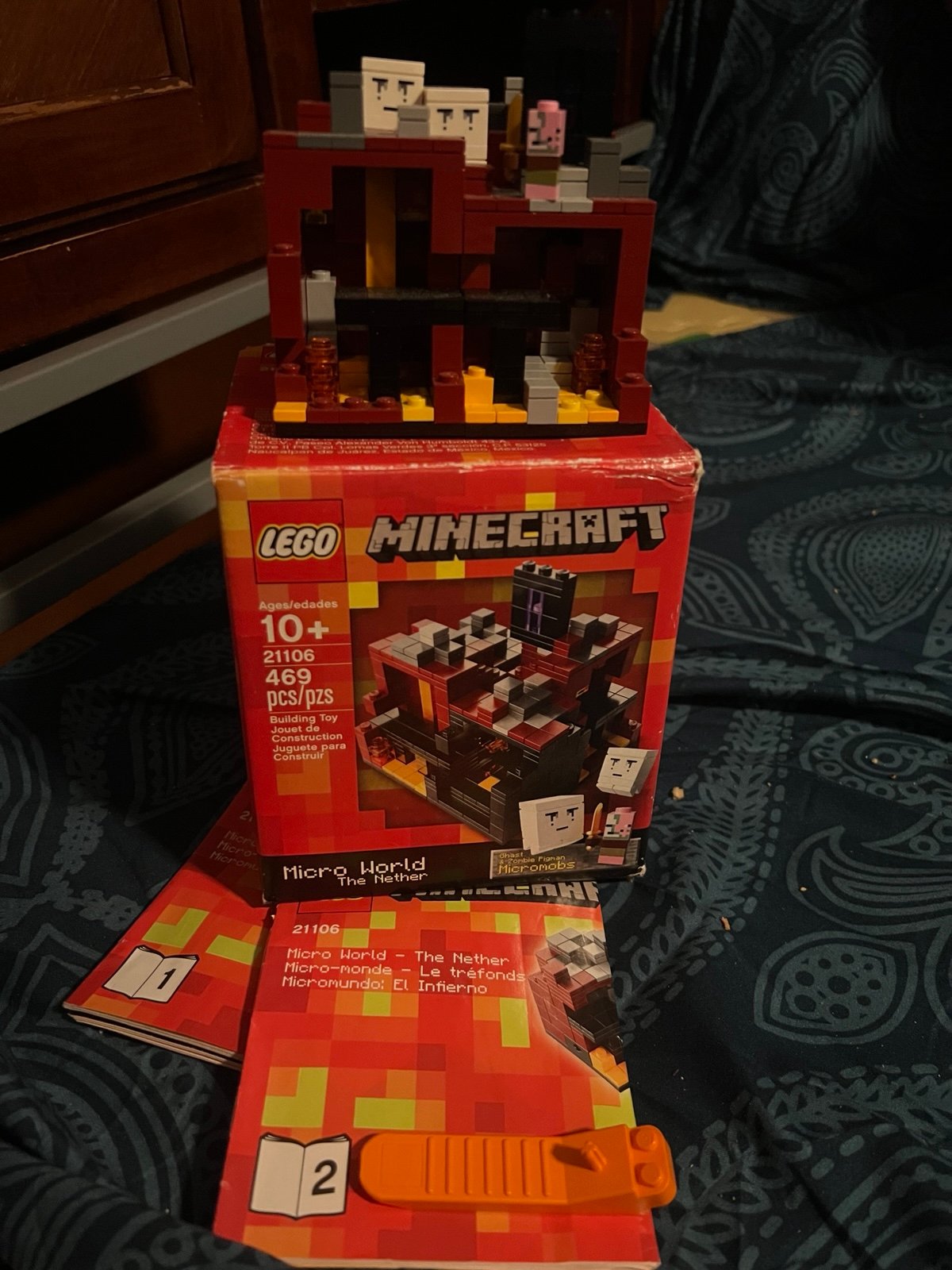Lego Minecraft Micro World The Nether 21106 Open Box Retired Set