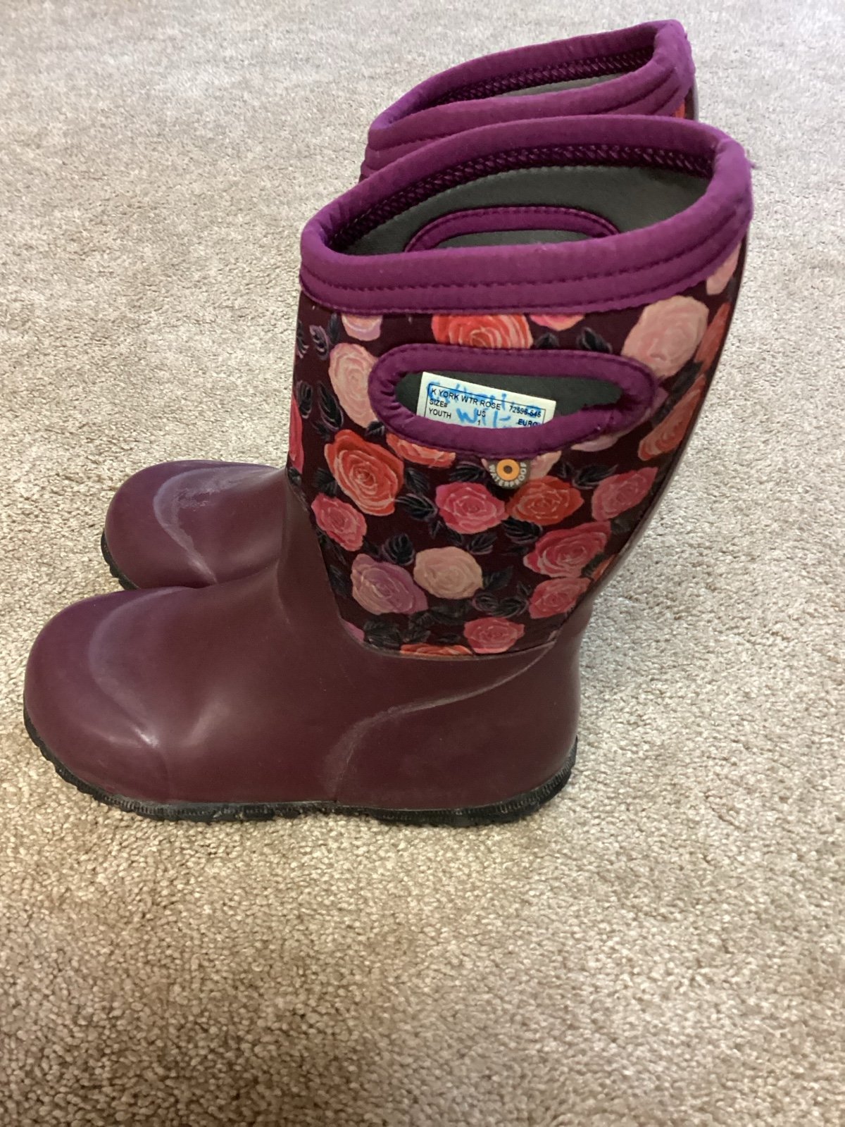 Bogs boots girls Sz 1 waterproof snow rain insulated